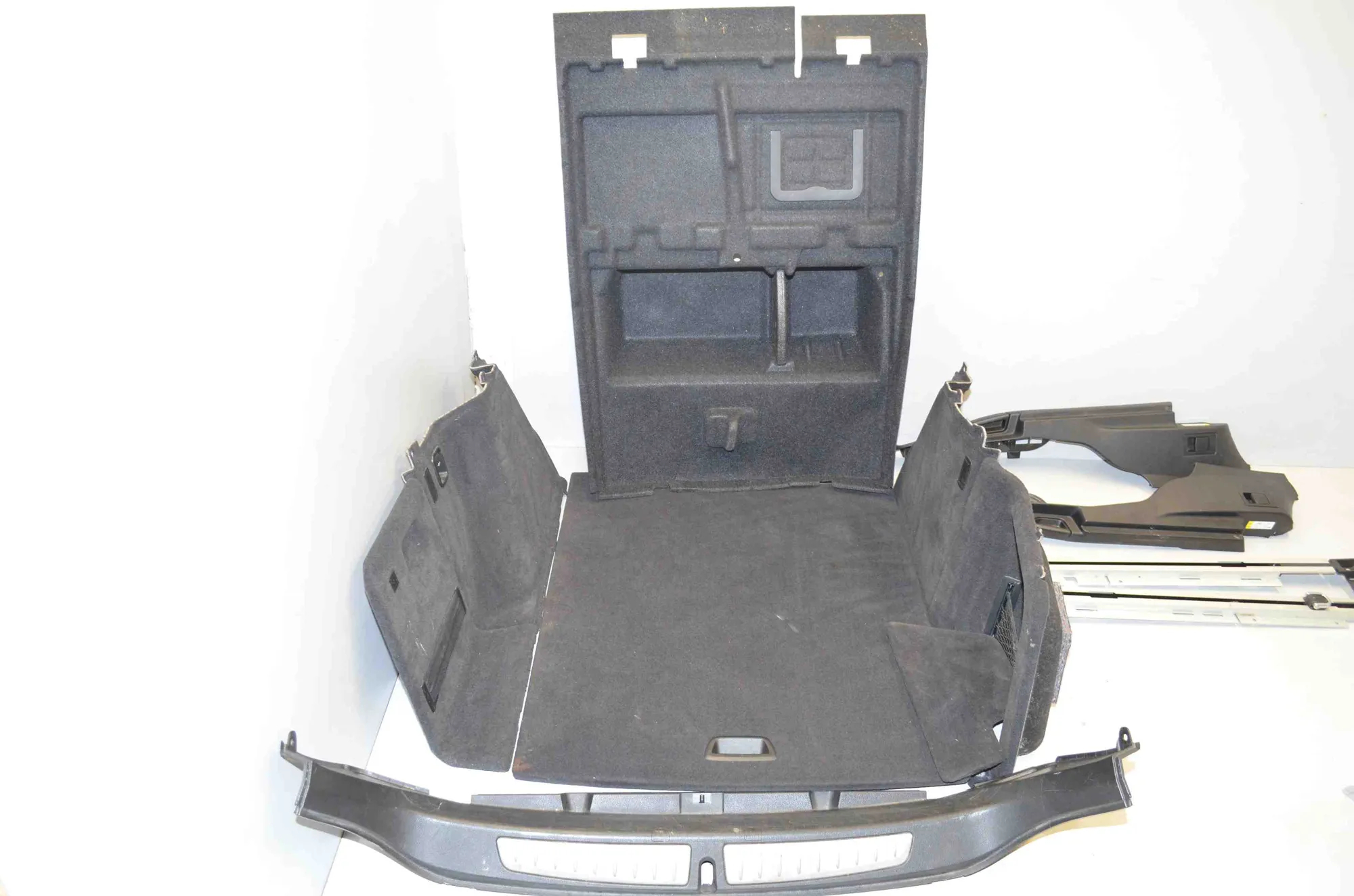 Trunk Trim Kit – OEM 7295591 · BMW 3 Gran Turismo (F34) 320 d xDrive 2013 – 2