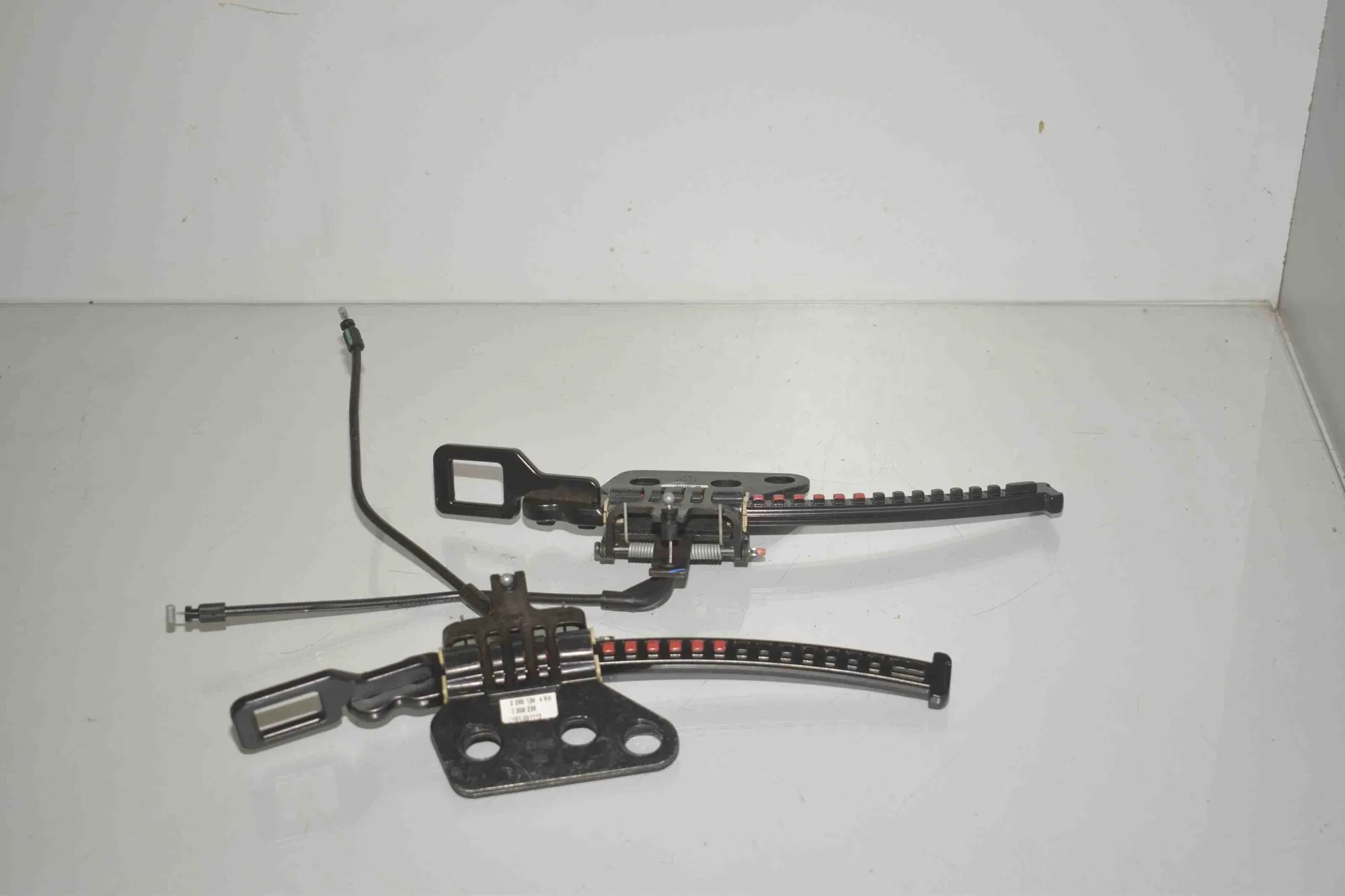 Rear Seat Backrest Lock – OEM 7306238 · BMW 3 Gran Turismo (F34) 320 d xDrive 2013 – 2