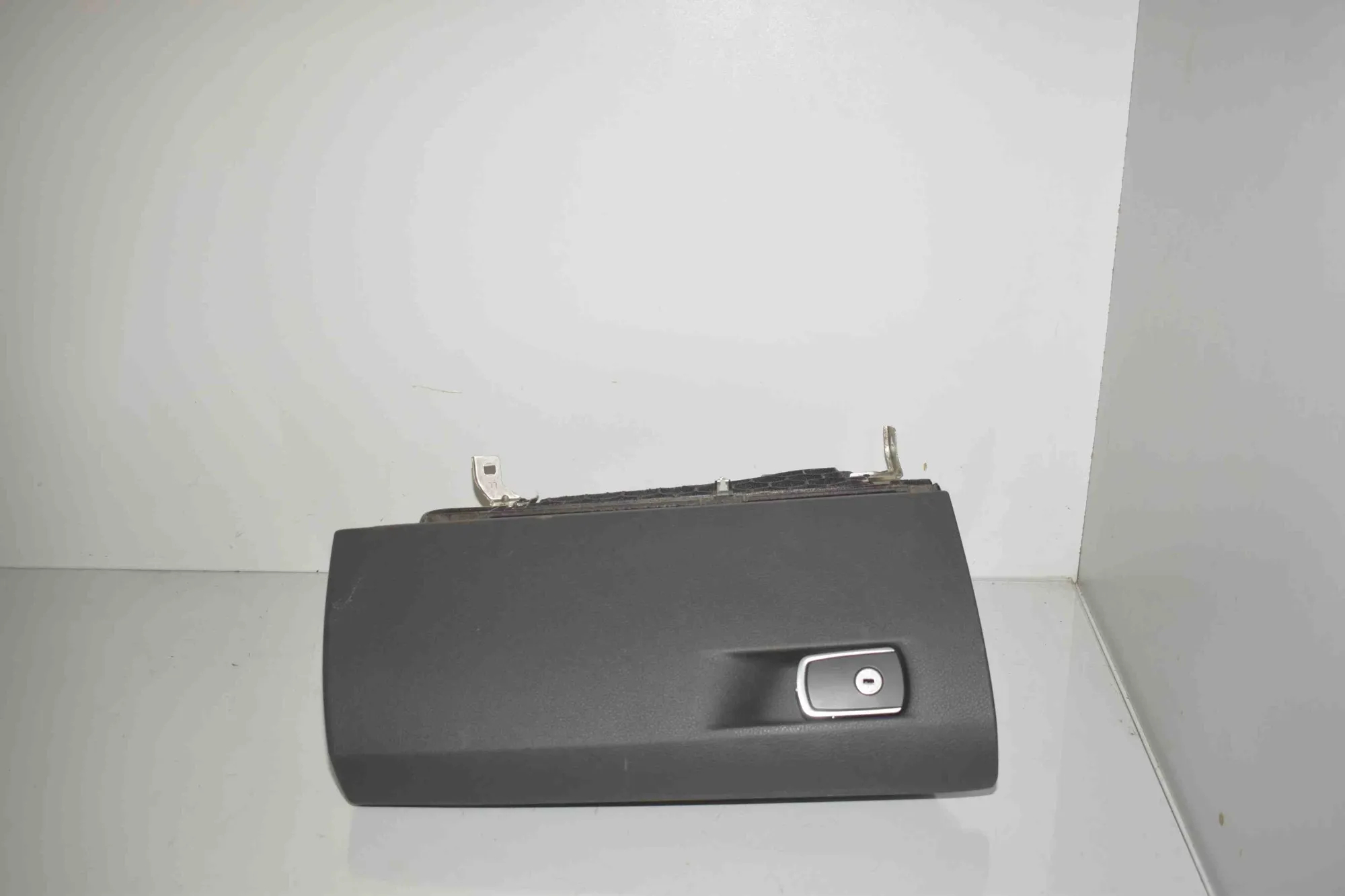 Glove Compartment – OEM 9239345 · BMW 3 Gran Turismo (F34) 320 d xDrive 2013