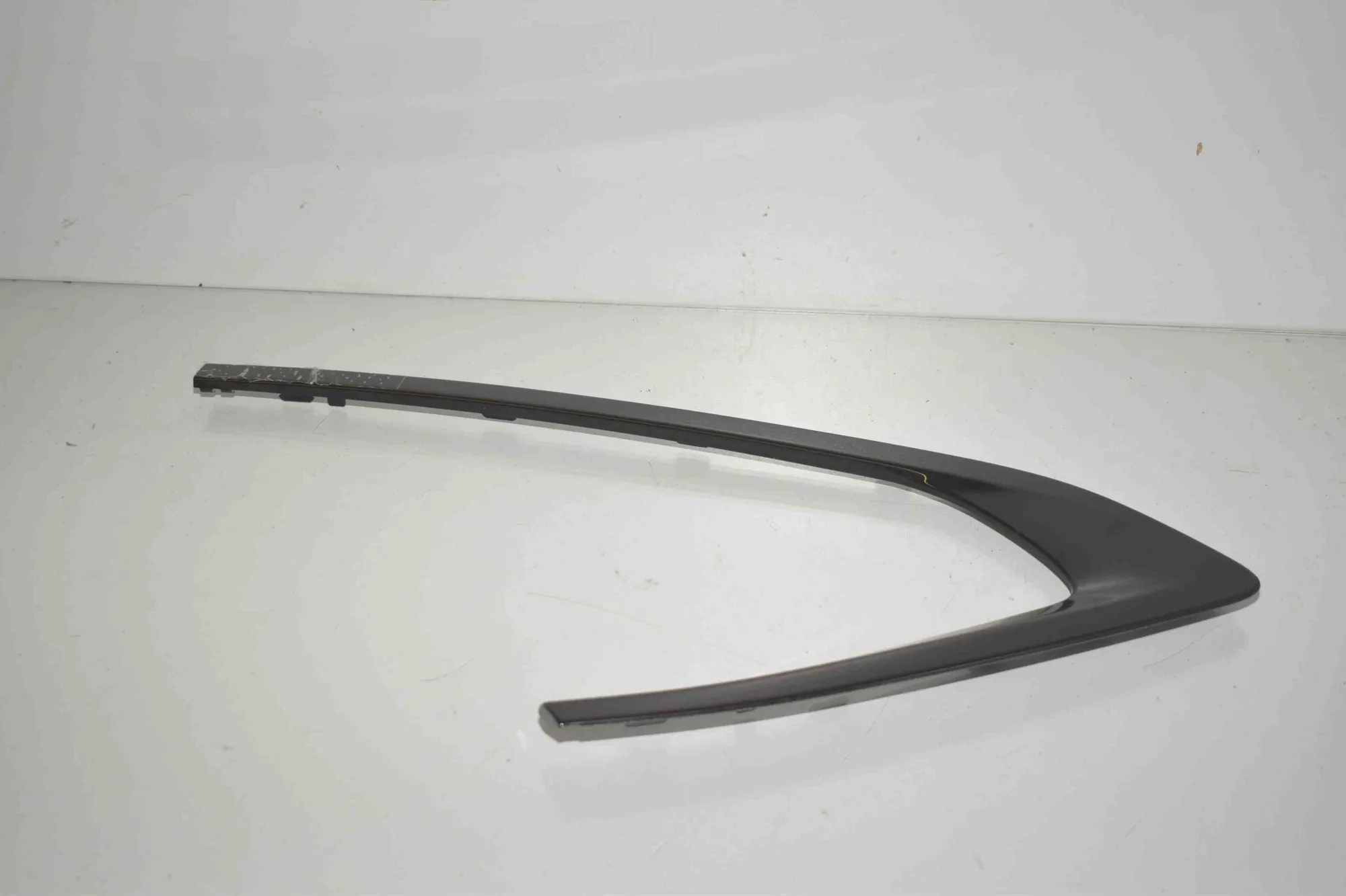 Rear Left Door Window Strip – OEM 5A5C0B3 · BMW i4 (G26) BMW i4 (G26) eDrive40 2024