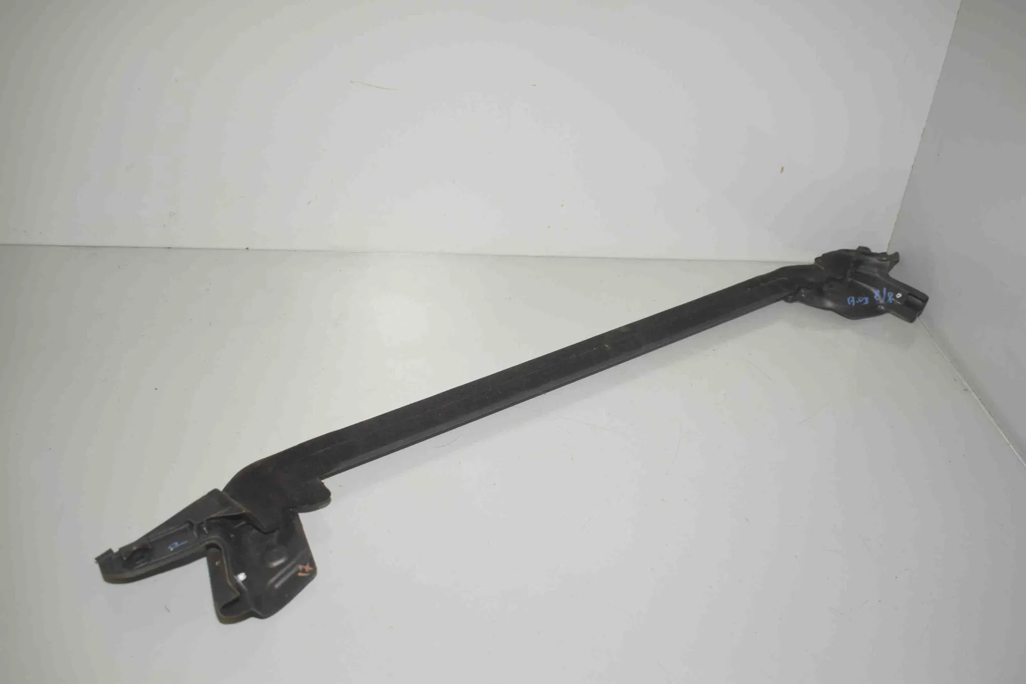 Front Right Door Rubber Seal – OEM 7482532 · BMW i4 (G26) BMW i4 (G26) eDrive40 2024 – 2