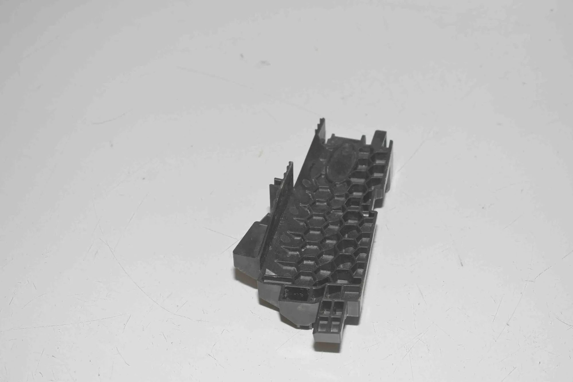 Bracket – OEM 5A29AD4 · BMW i4 (G26) BMW i4 (G26) eDrive40 2024 – 2