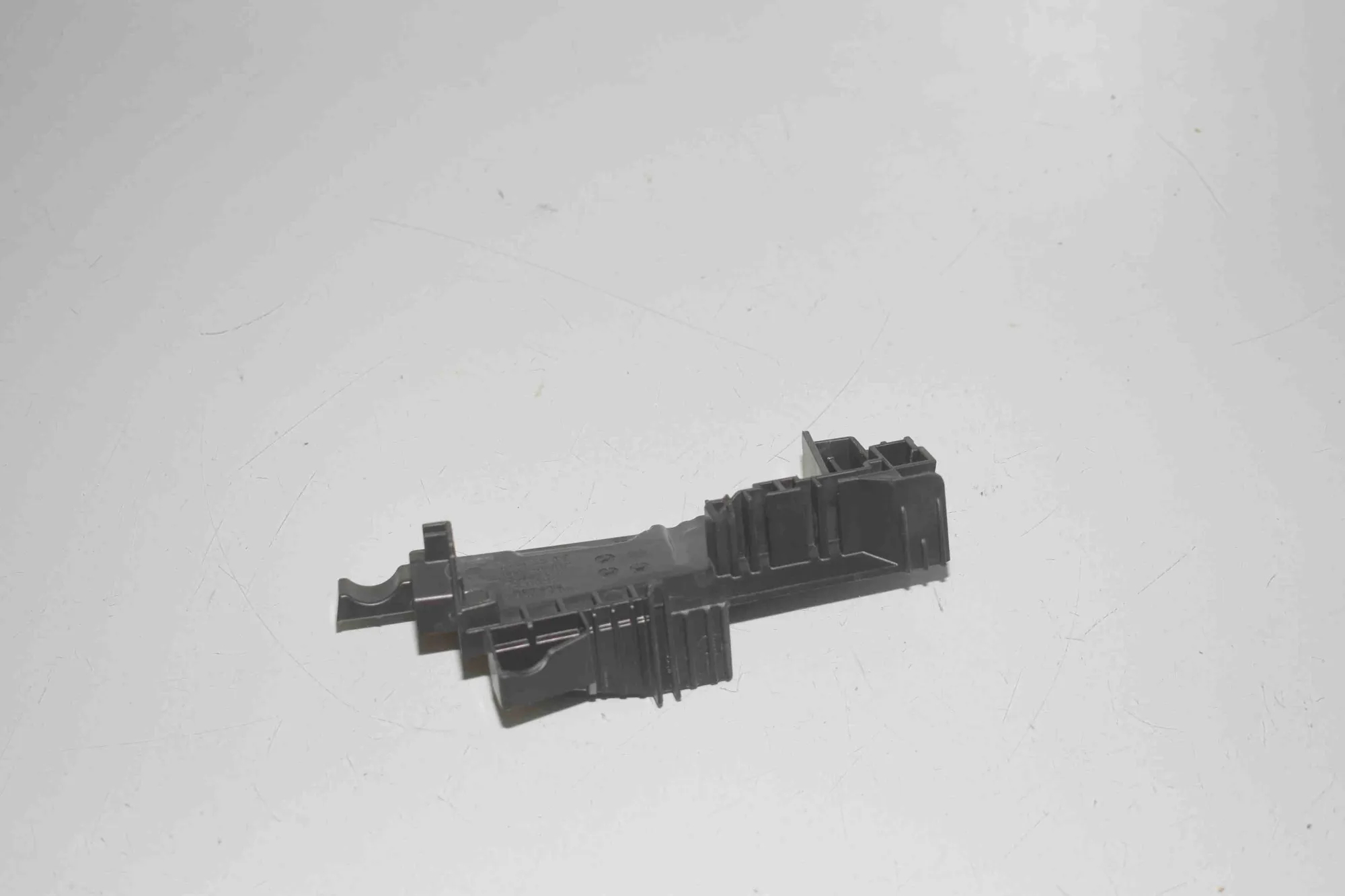 Bracket – OEM 5A29AD4 · BMW i4 (G26) BMW i4 (G26) eDrive40 2024 – 3