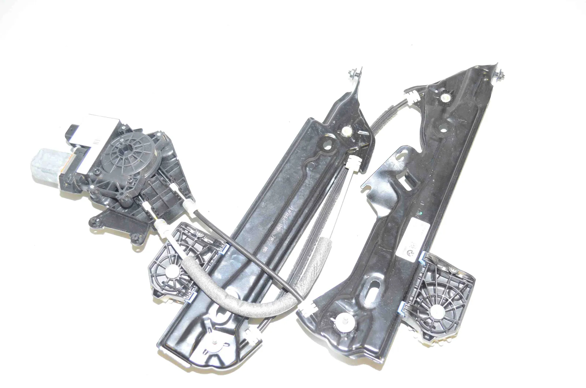 Rear Right Door Window Regulator – OEM 9854496 · BMW i4 (G26) BMW i4 (G26) eDrive35 2022 – 3