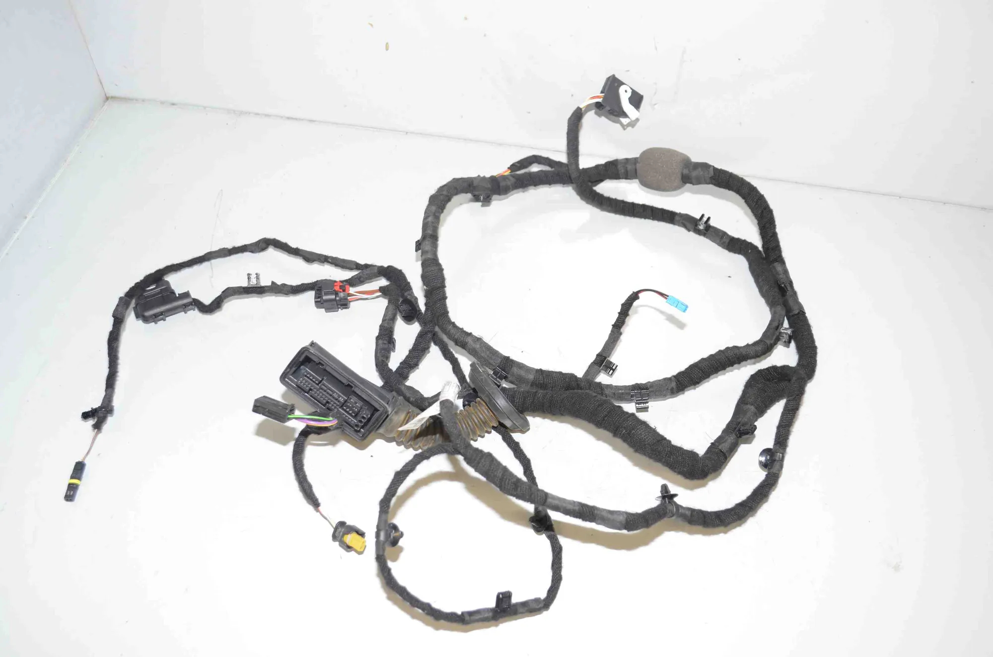 Front Right Door Wiring – OEM 5A4DD57 · BMW i4 (G26) BMW i4 (G26) eDrive35 2022 – 4