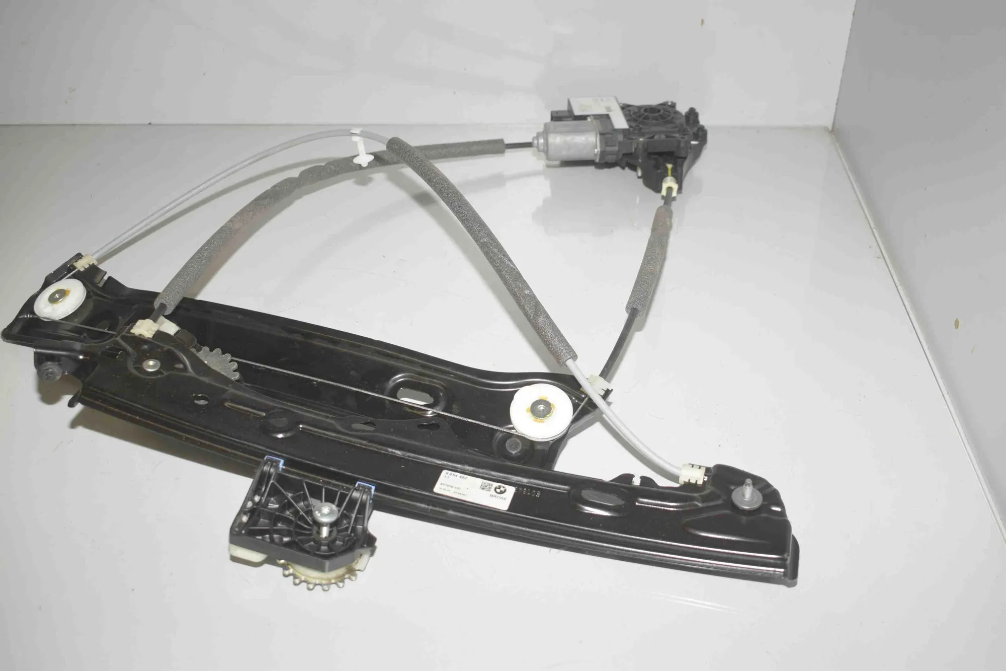 Front Right Door Window Regulator – OEM 9854492 · BMW i4 (G26) BMW i4 (G26) eDrive40 2024