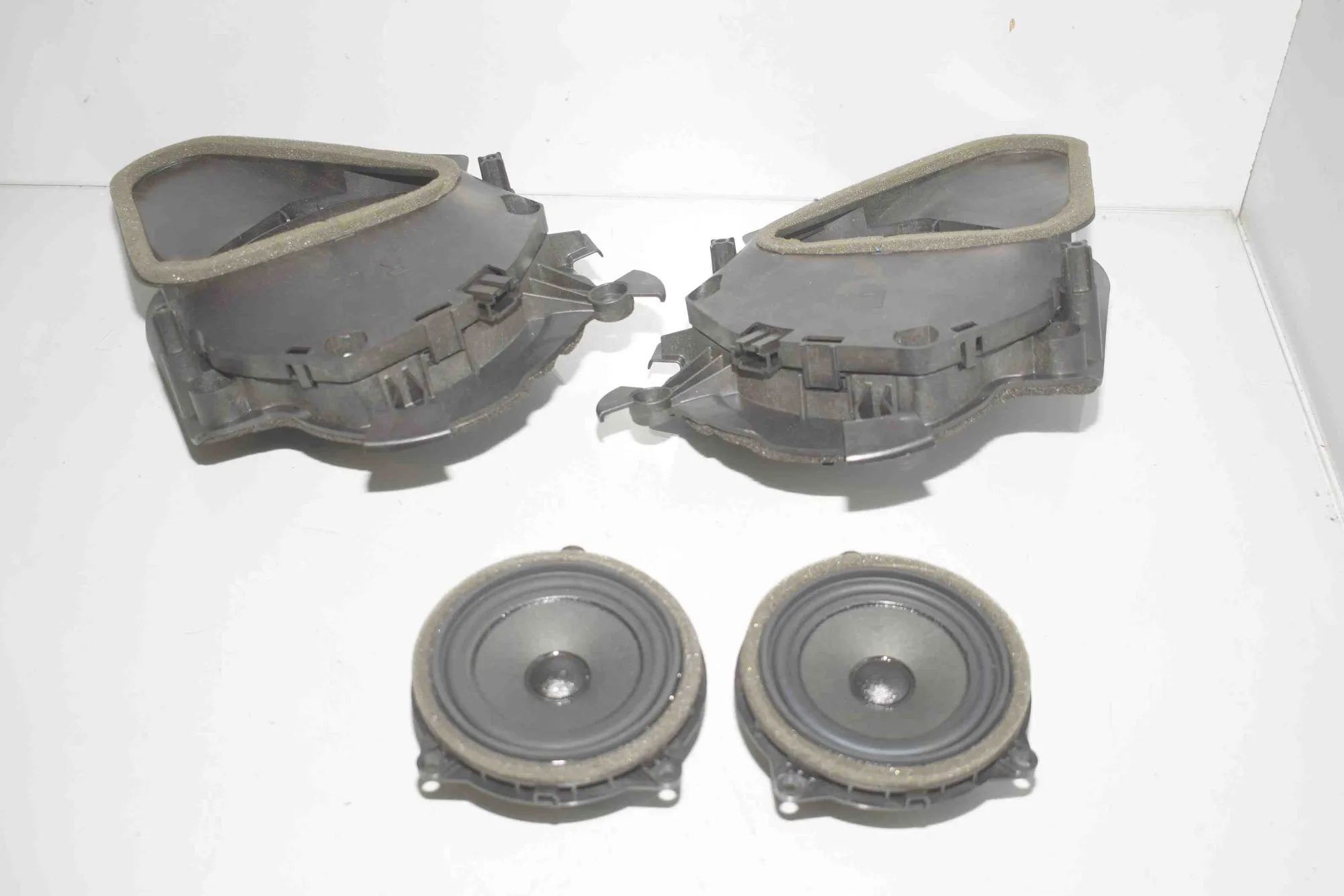 Front Left Door Speaker – OEM 9274700 · BMW i3 (I01) Electric 2019