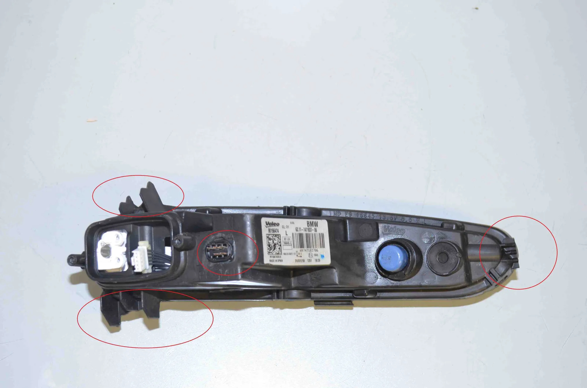 Front Left Fog Light – OEM 7471837 · BMW i3 (I01) Electric 2019 – 2
