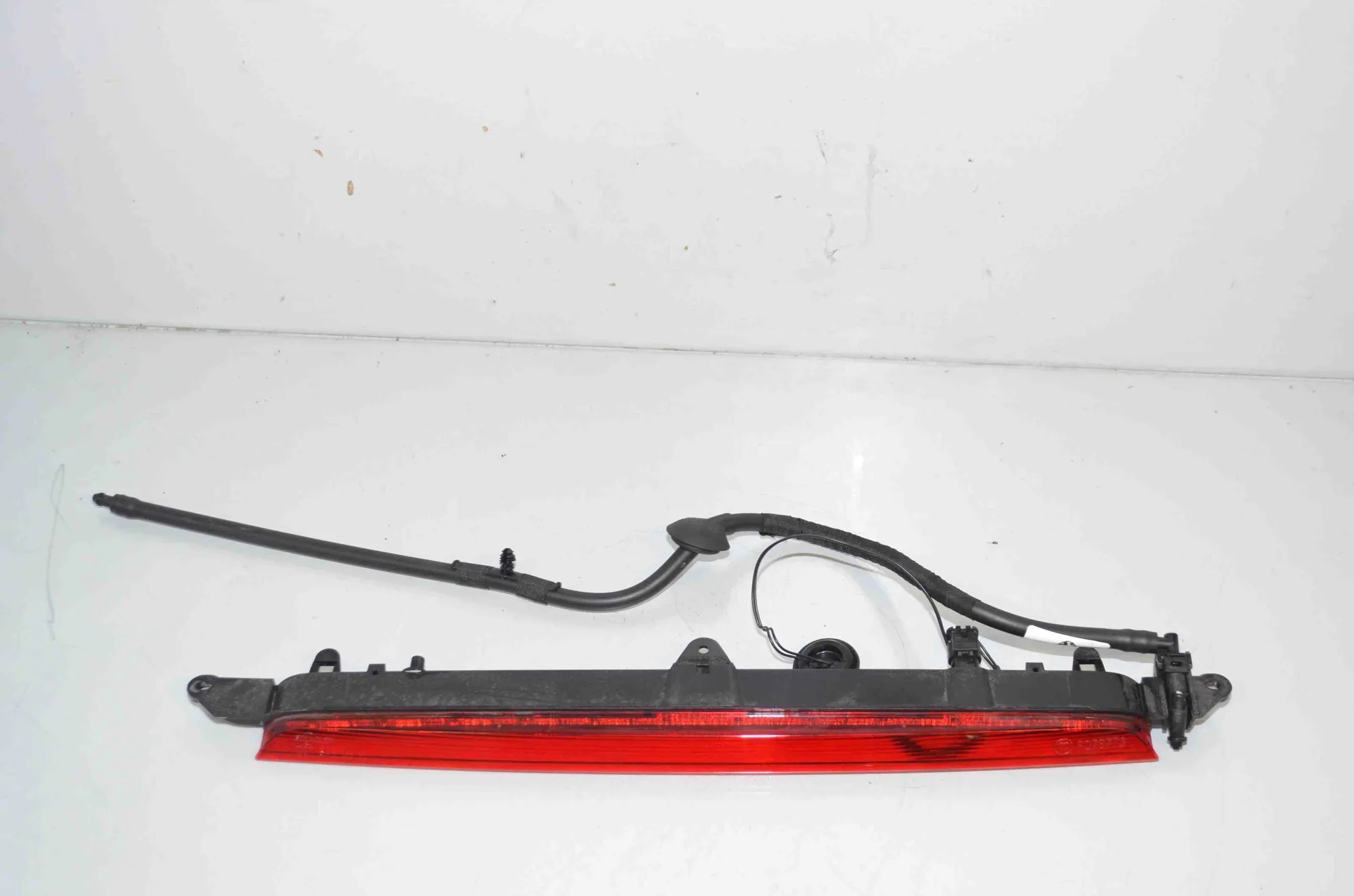 Rear Third Brake Stop Light – OEM 90025978 · BMW i3 (I01) Electric 2019