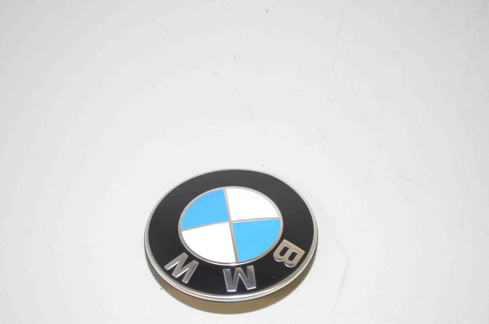 Car Manufacturer Badge Emblem – OEM 9880970 · BMW 7 (G70) BMW 7 (G70) 740i xDrive 2024 – 2