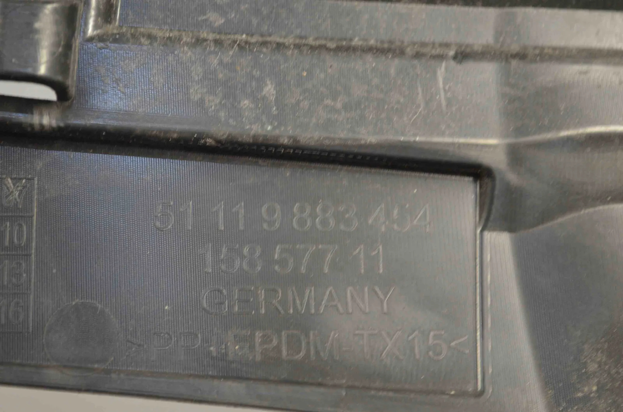 Other Body Parts – OEM 9883454 · BMW 7 (G70) BMW 7 (G70) 740i xDrive 2024 – 6