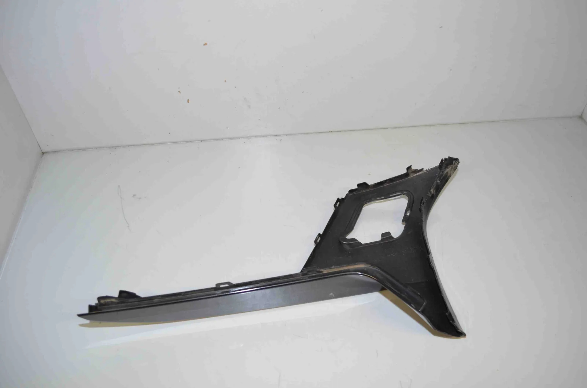 Other Trim Parts – OEM 8081602 · BMW 7 (G70) BMW 7 (G70) 740i xDrive 2024 – 5