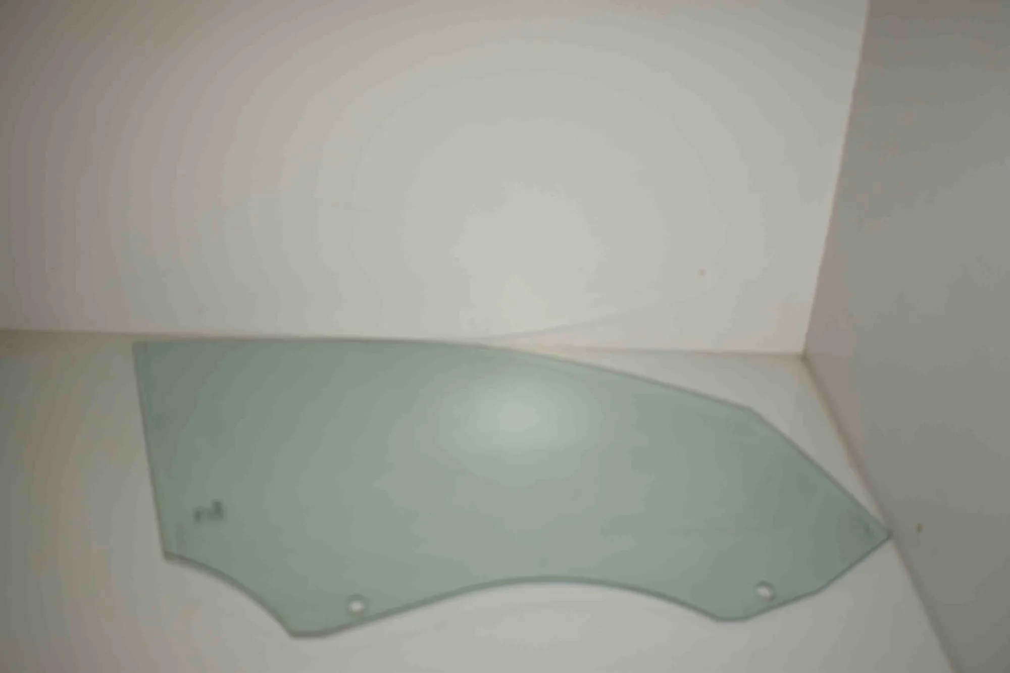 Front Right Door Window – OEM 2990296 · BMW X1 (E84) sDrive 20 i 2013 – 2