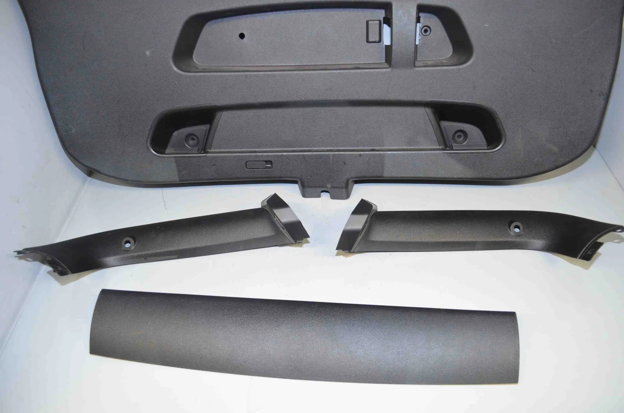 Tailgate Bootlid Cover Trim – OEM 2990128 · BMW X1 (E84) sDrive 20 i 2013 – 3