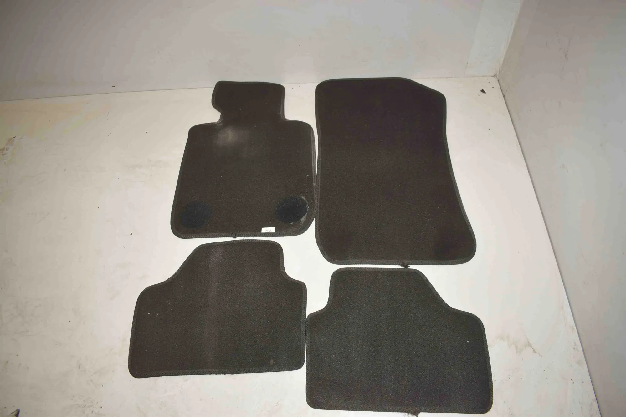 Floor Mat Set · BMW X1 (E84) sDrive 20 i 2013 – 3