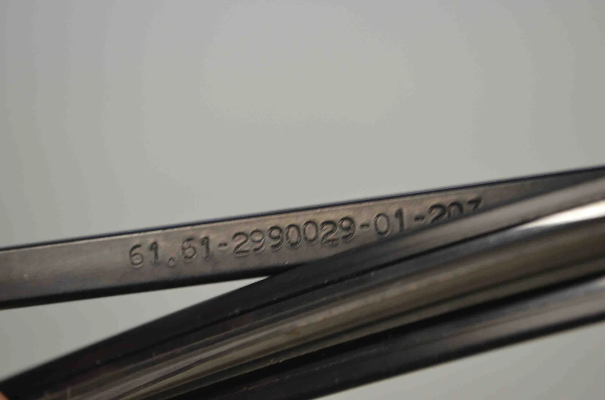 Front Wiper Arms – OEM 2990029 · BMW X1 (E84) sDrive 20 i 2013 – 4