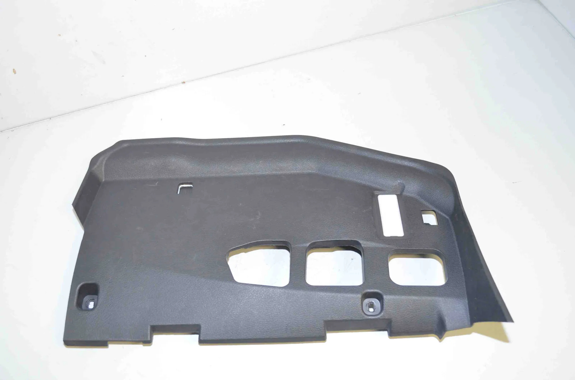 Dashboard Lower Trim – OEM 2991279 · BMW X1 (E84) sDrive 20 i 2013 – 2