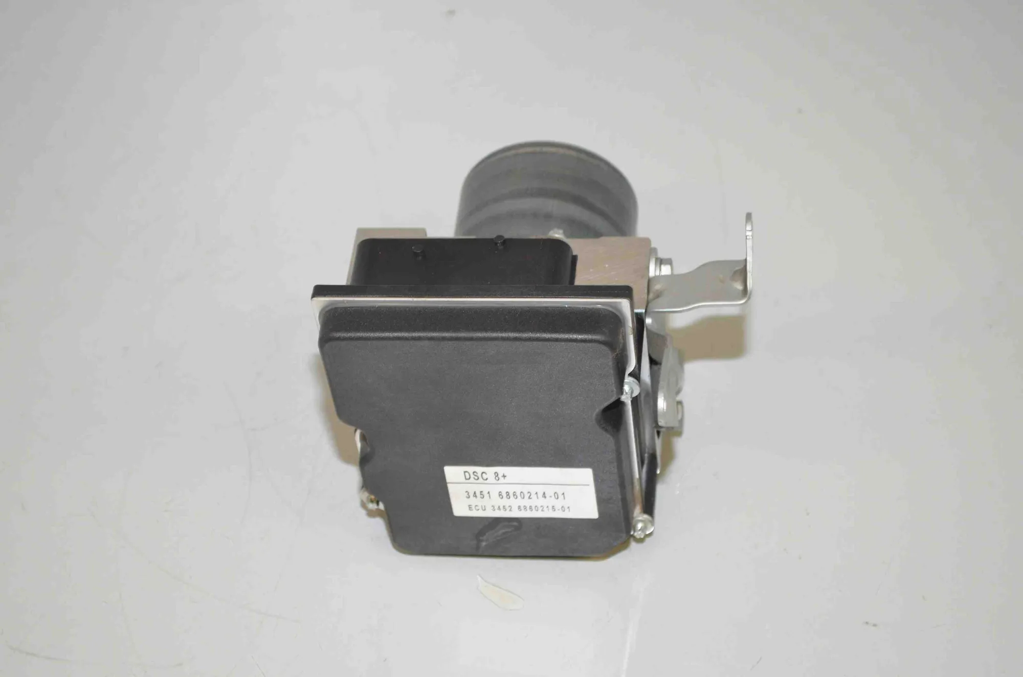 ABS Pump – OEM 6860214 · BMW X1 (E84) sDrive 20 i 2013 – 4