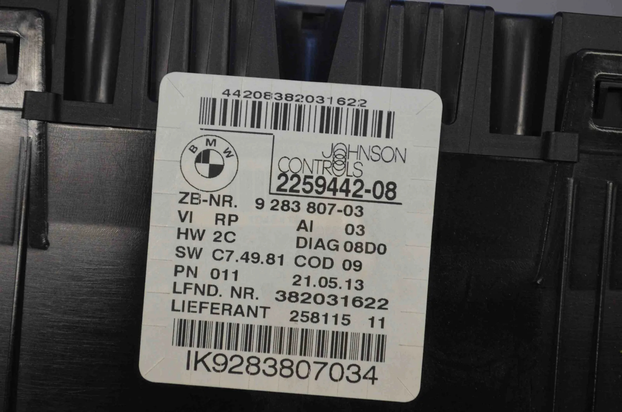 Instrument Cluster Speedometer – OEM 9283807 · BMW X1 (E84) sDrive 20 i 2013 – 5