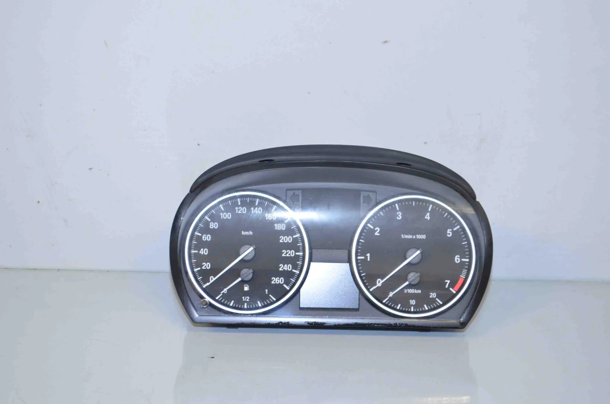 Instrument Cluster Speedometer – OEM 9283807 · BMW X1 (E84) sDrive 20 i 2013