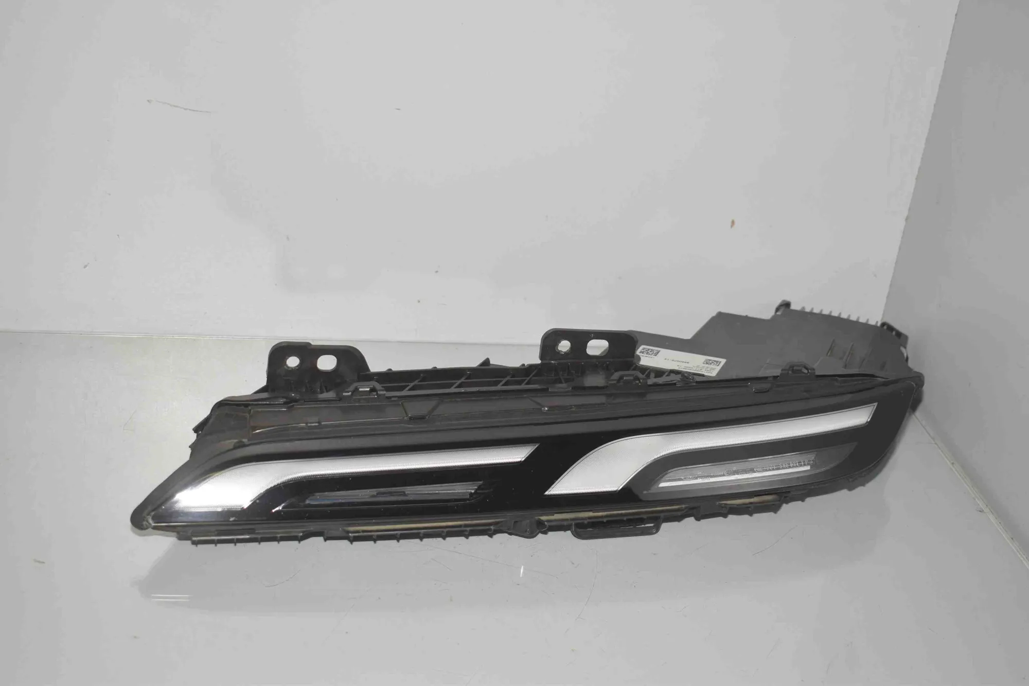 Front Right Headlight – OEM 9450079 · BMW 7 (G70) BMW 7 (G70) 740i xDrive 2025