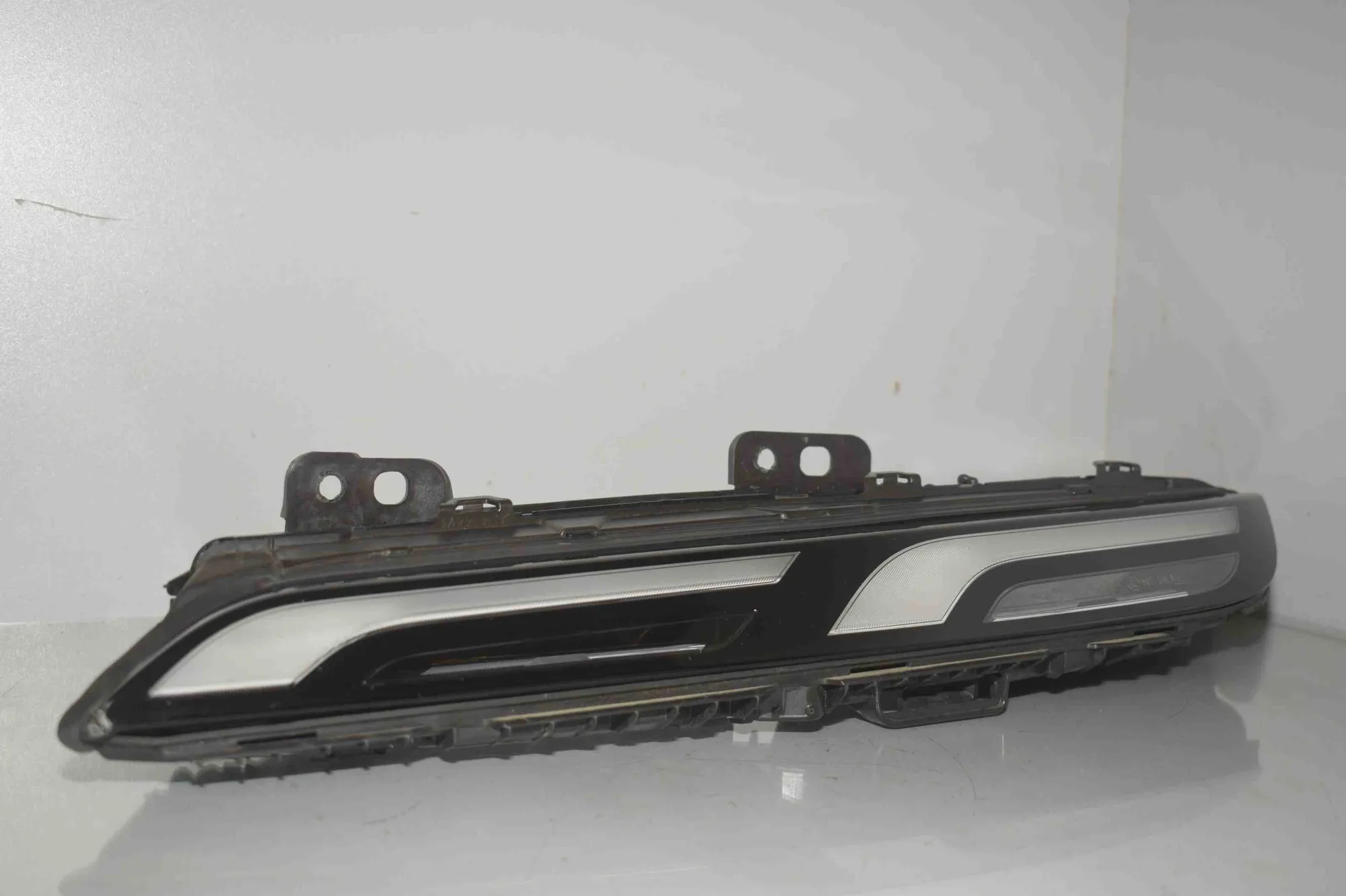 Front Right Headlight – OEM 9450079 · BMW 7 (G70) BMW 7 (G70) 740i xDrive 2025 – 10