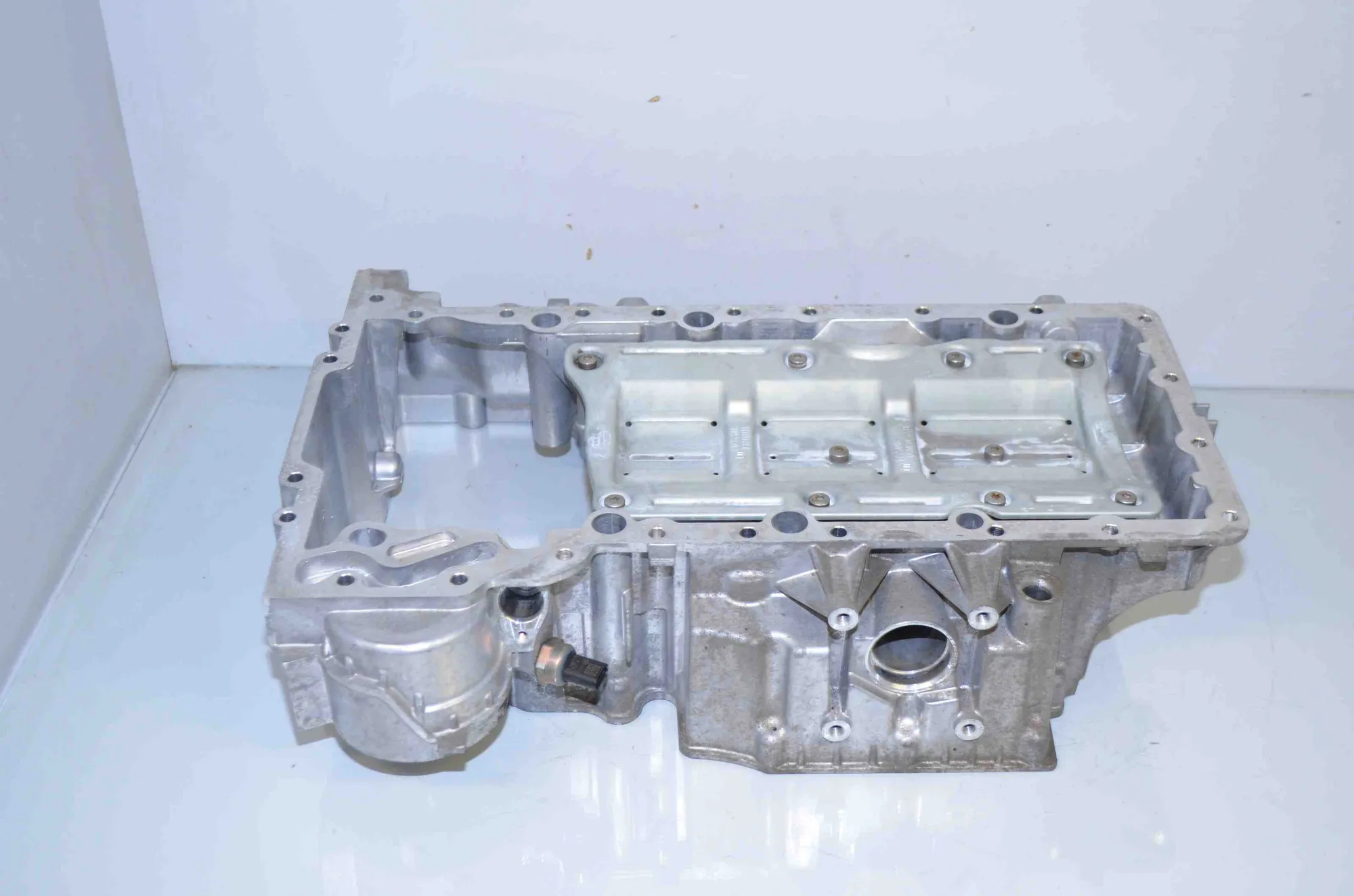Oil Pan – OEM 8643439 · BMW 7 (G11, G12) BMW 7 (G11, G12) 750 i, Li xDrive 2018