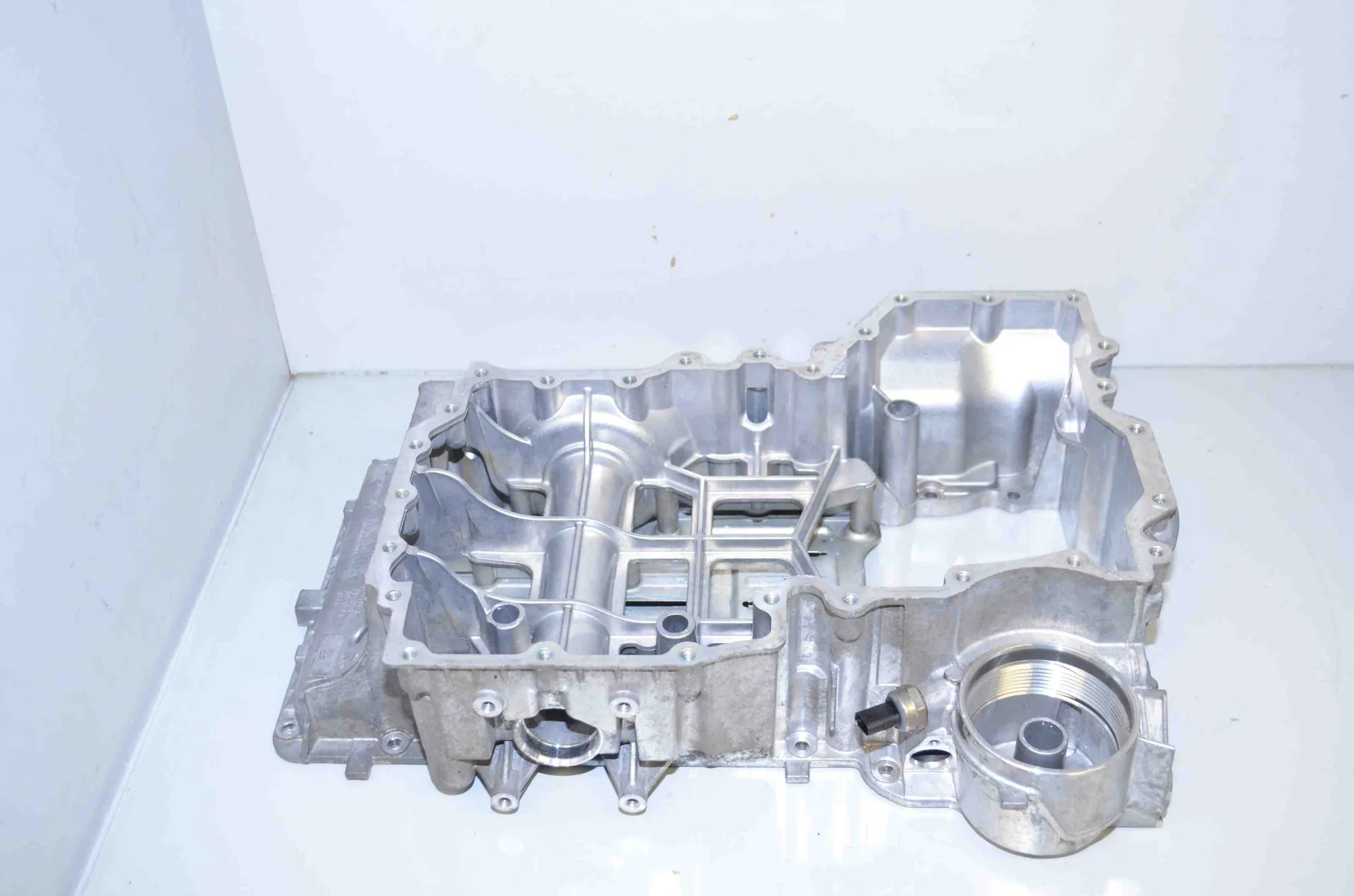 Oil Pan – OEM 8643439 · BMW 7 (G11, G12) BMW 7 (G11, G12) 750 i, Li xDrive 2018 – 3