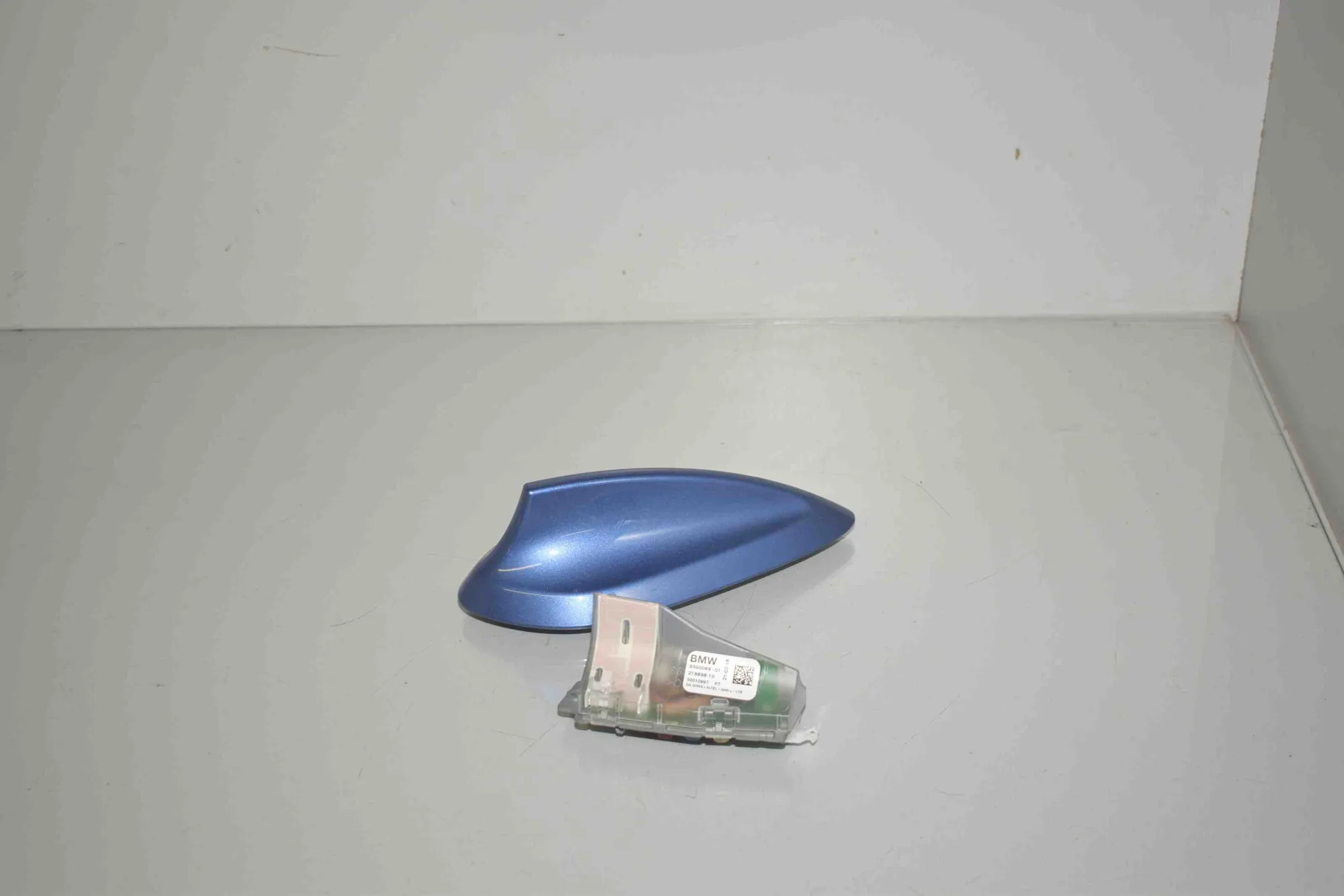 Antenna Trim – OEM 9350089 · BMW 3 Touring (F31) 330 d 2016 – 3