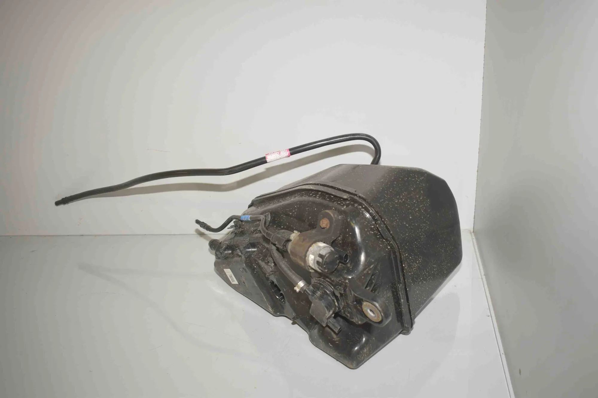 AdBlue Tank – OEM 7381415 · BMW 5 Touring (G31) (2017 - -) 520 d 2019 – 2
