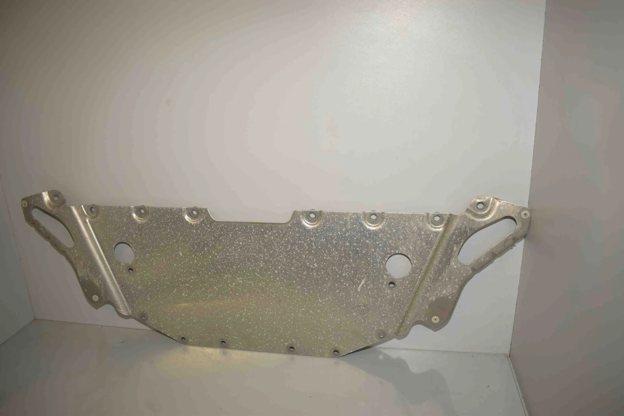 Engine Cover – OEM 6858282 · BMW i3 (I01) BMW i3 (I01) Hybrid 2014 – 2