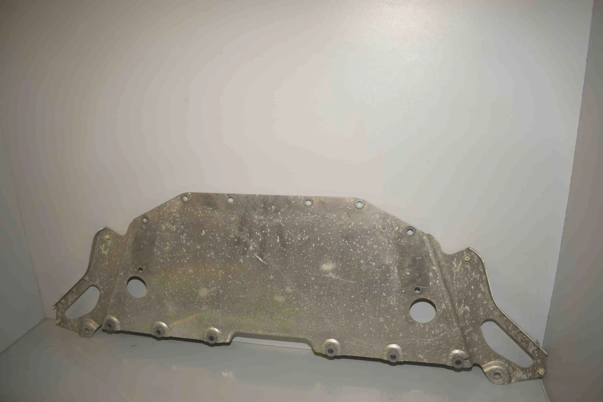 Engine Cover – OEM 6858282 · BMW i3 (I01) BMW i3 (I01) Hybrid 2014 – 3