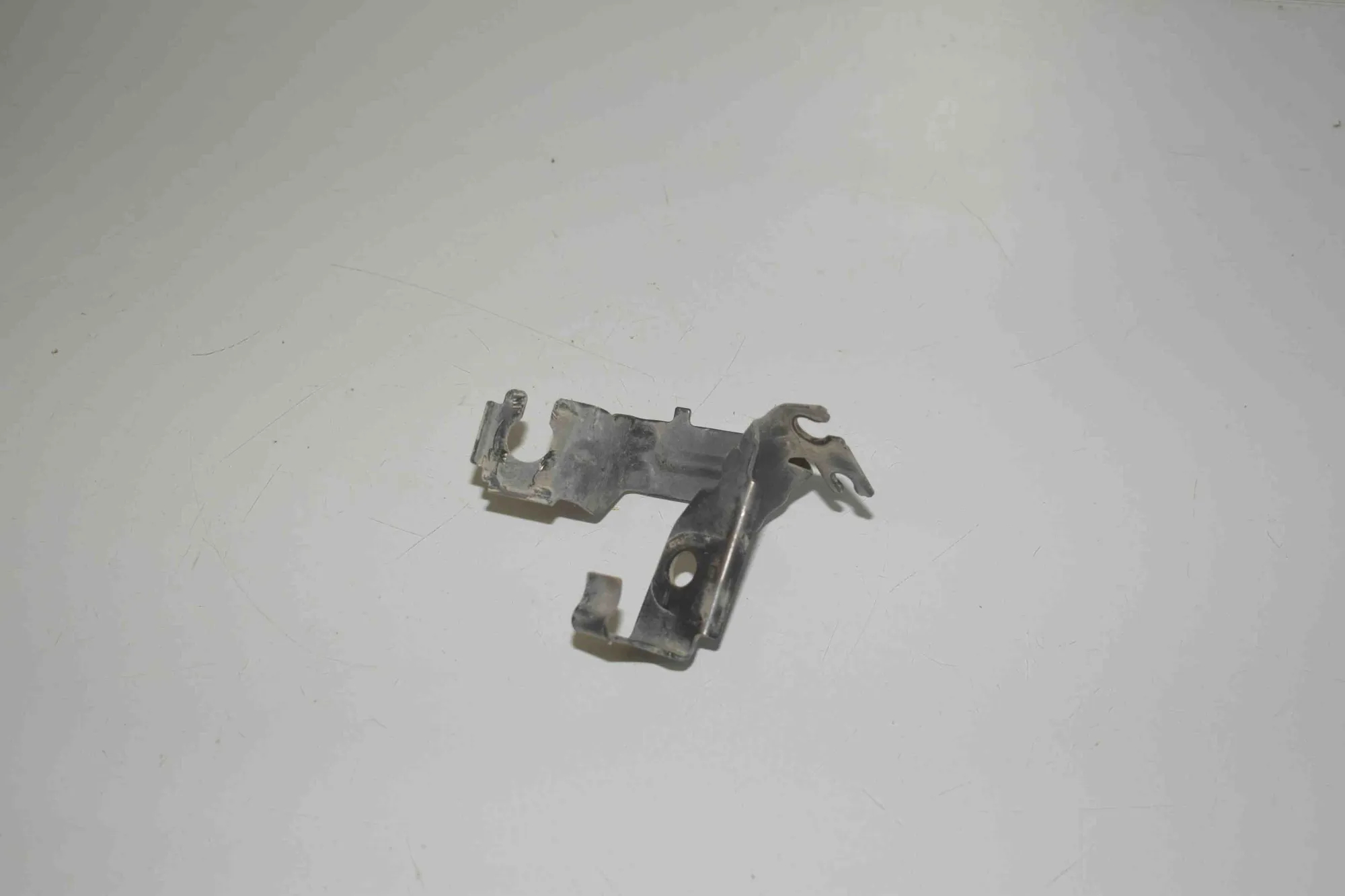 Bracket – OEM 6799309 · BMW i3 (I01) BMW i3 (I01) Hybrid 2013 – 3