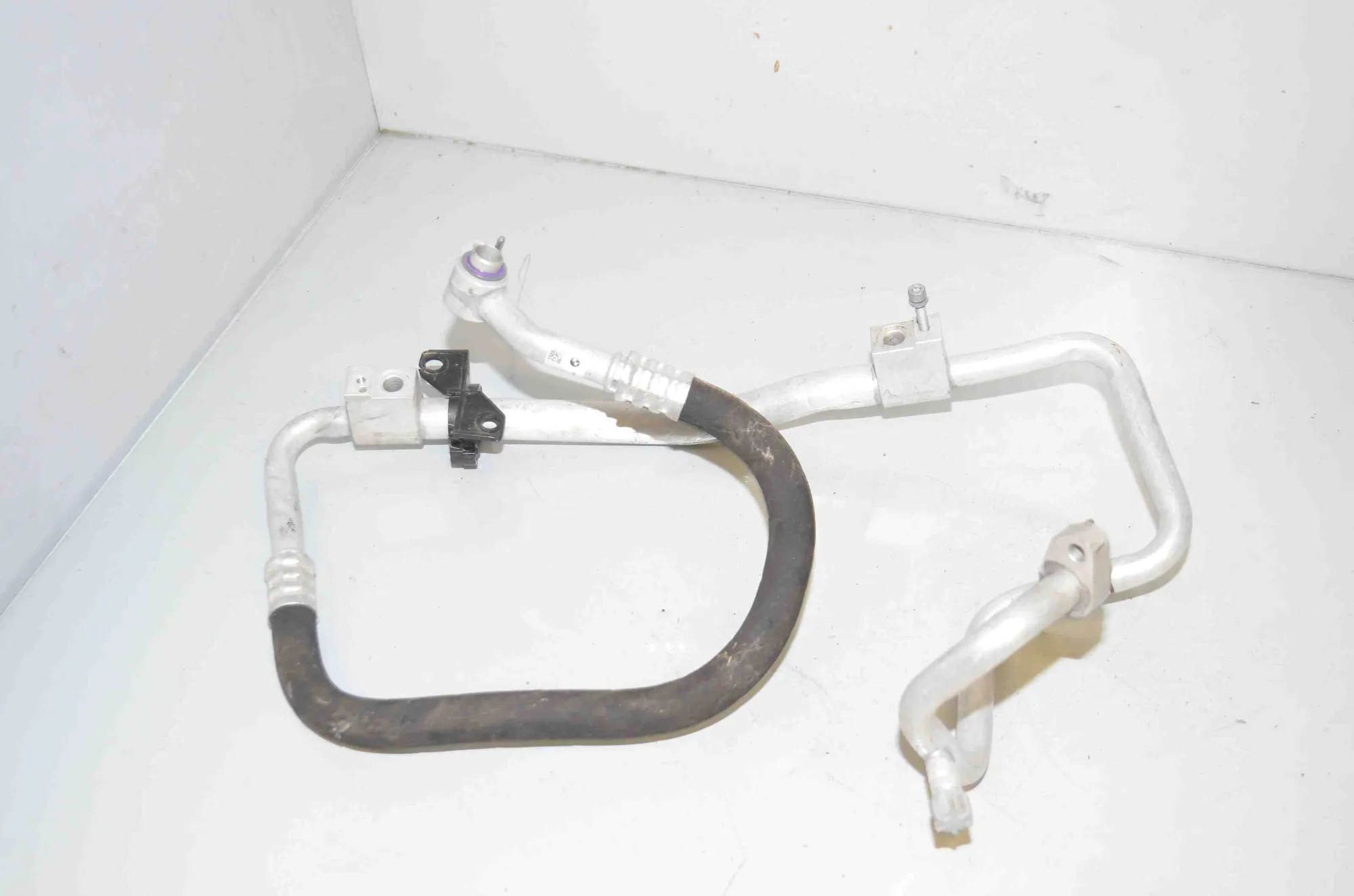 A/C Air Con Hose Pipe – OEM 5A01C90 · BMW iX (I20) BMW iX (I20) xDrive 40 2022 – 2