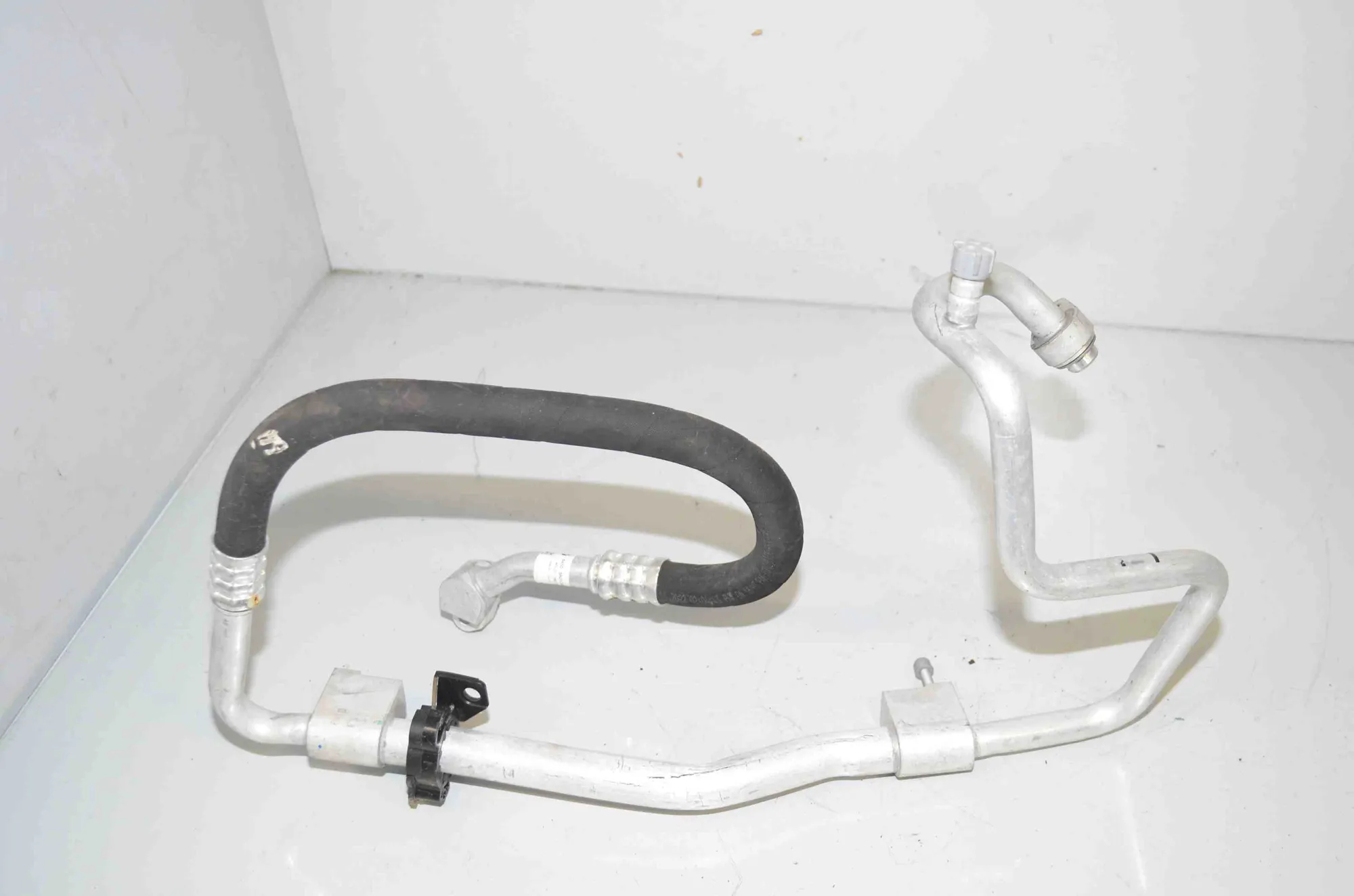 A/C Air Con Hose Pipe – OEM 5A01C90 · BMW iX (I20) BMW iX (I20) xDrive 40 2022 – 3