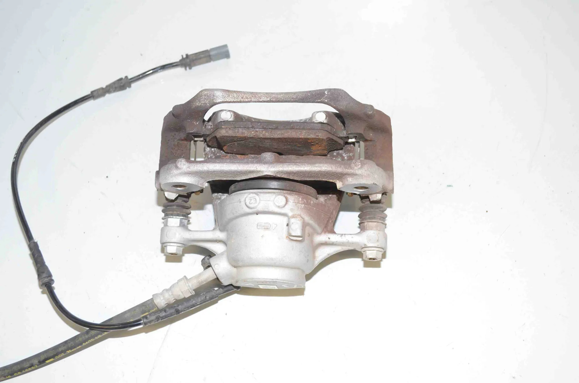 Front Left Brake Caliper · BMW i3 (I01) BMW i3 (I01) Hybrid 2014 – 3