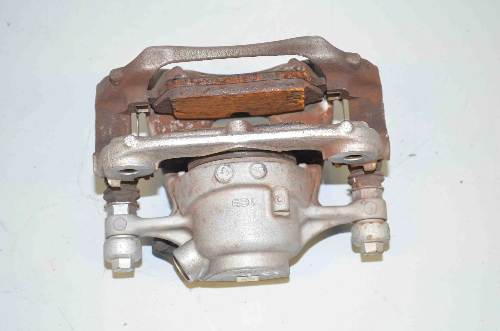 Front Left Brake Caliper · BMW i3 (I01) BMW i3 (I01) Hybrid 2014 – 3