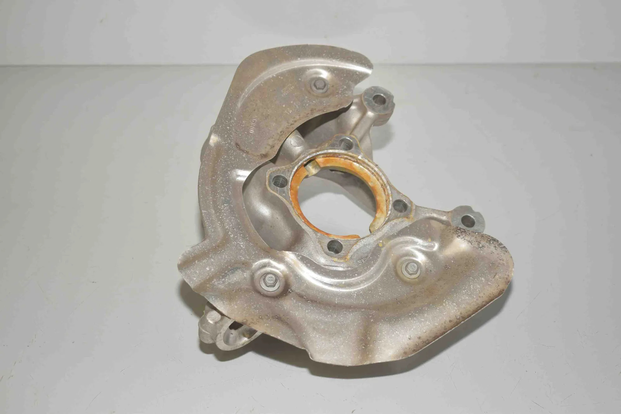 Front Left Wheel Hub – OEM 6852159 · BMW i3 (I01) BMW i3 (I01) Hybrid 2016