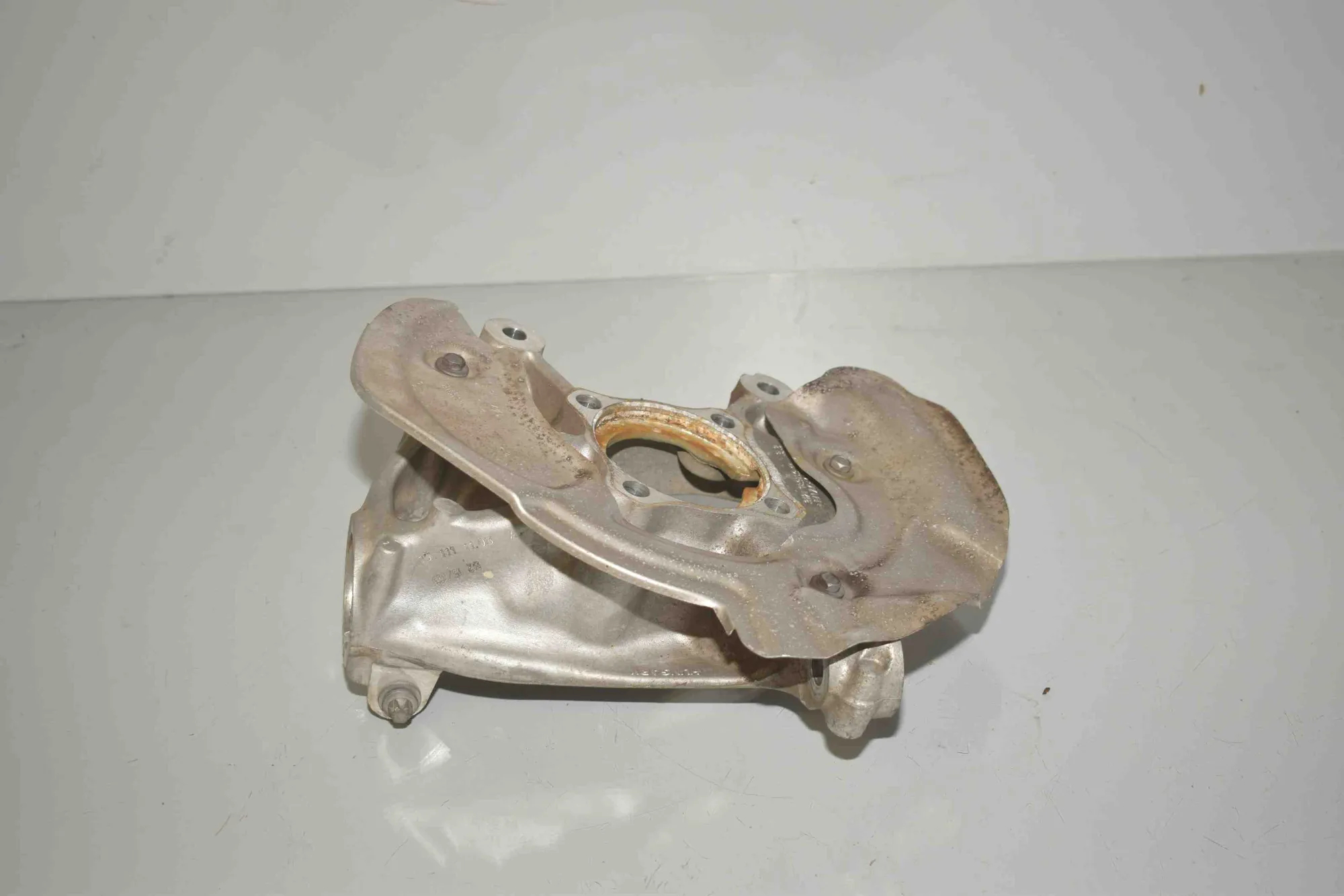 Front Left Wheel Hub – OEM 6852159 · BMW i3 (I01) BMW i3 (I01) Hybrid 2016 – 2