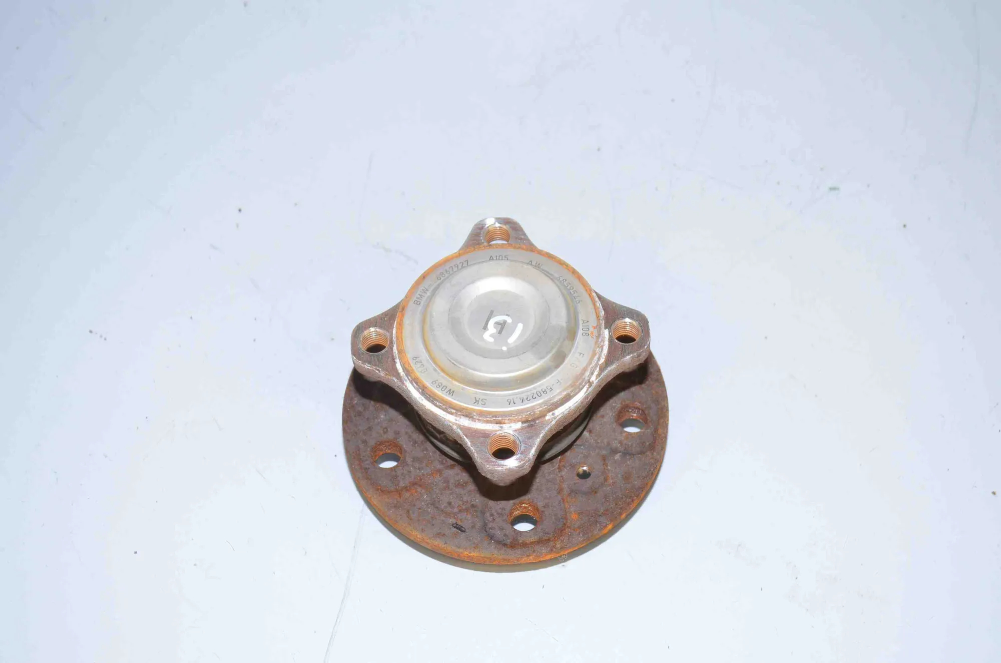 Front Right Wheel Hub – OEM 6867927 · BMW i3 (I01) BMW i3 (I01) Hybrid 2014 – 3