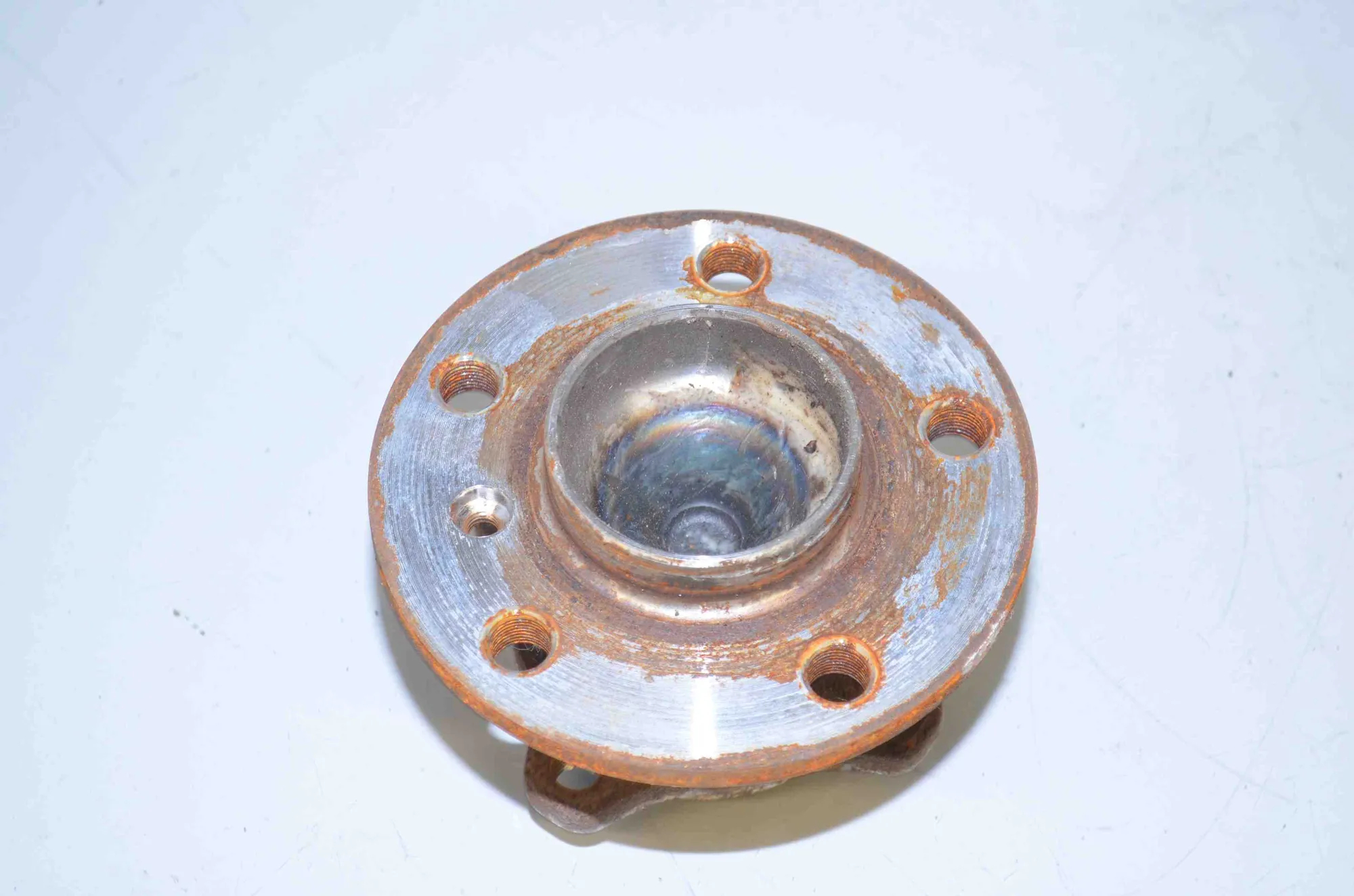 Front Right Wheel Hub – OEM 6867927 · BMW i3 (I01) BMW i3 (I01) Hybrid 2014