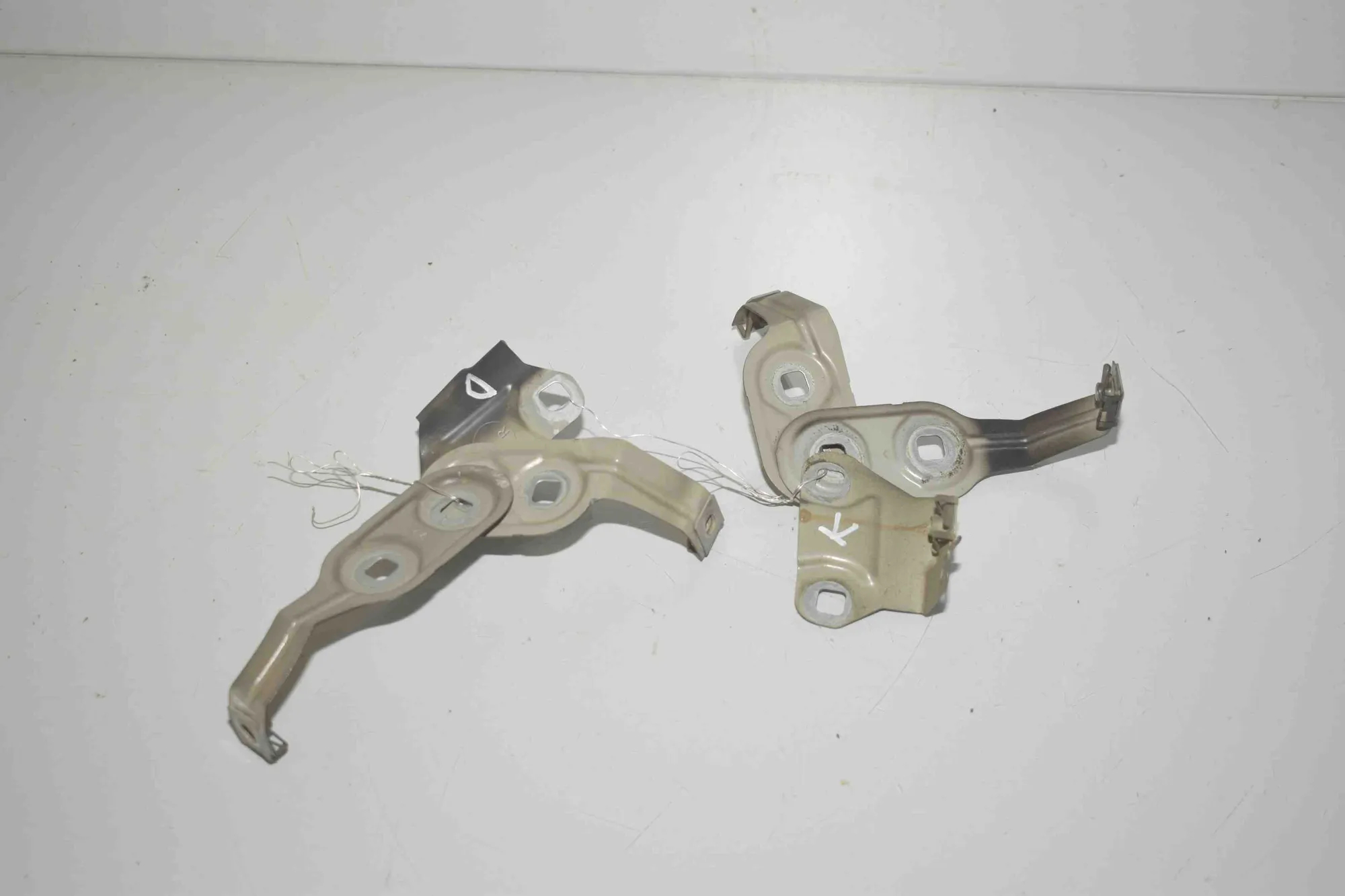 Front Right Fender Holder – OEM 7207204 · BMW 5 Touring (F11) 535 d 2011