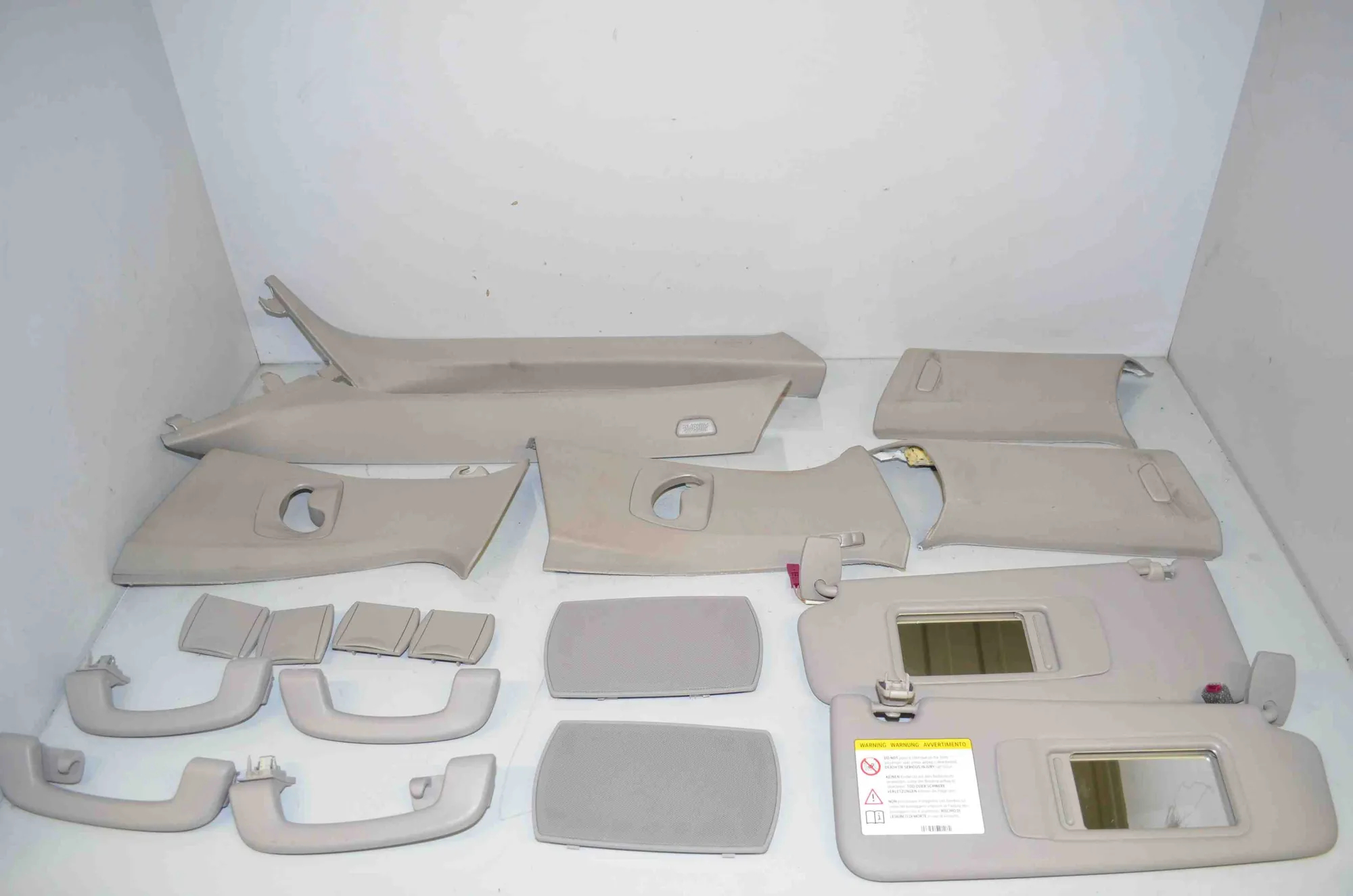 Interior Side Pillars Trim Kit – OEM 9169784 · BMW 5 Touring (F11) 535 d 2011