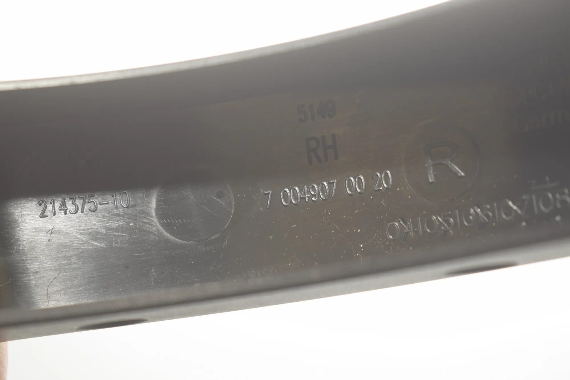 Hinge Trim – OEM 7004909 · BMW 5 Touring (G31) (2017 - -) 520 d 2019 – 5