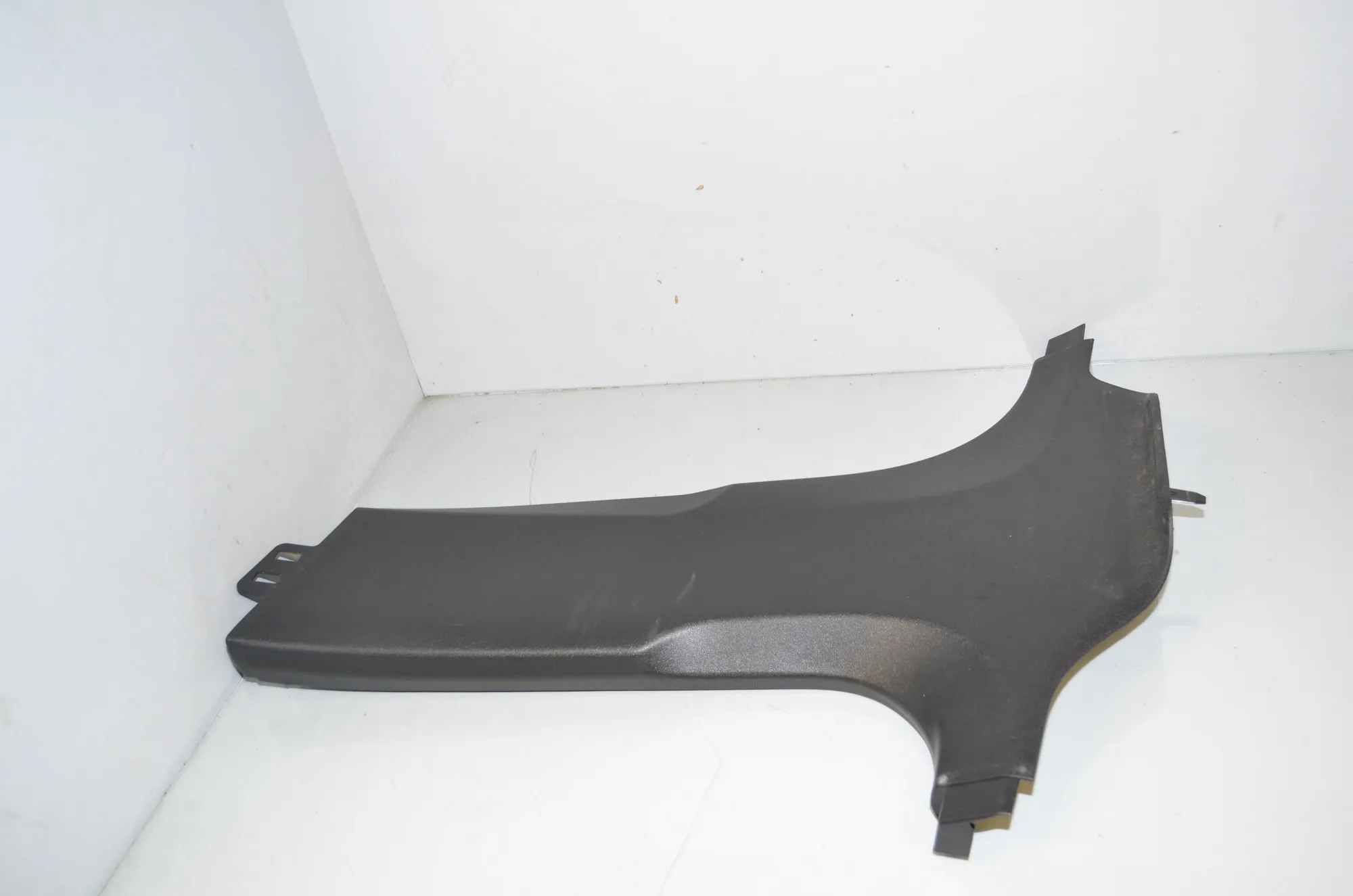 Left Side B Pillar Trim – OEM 7384529 · BMW 5 Touring (G31) (2017 - -) 520 d 2019 – 2