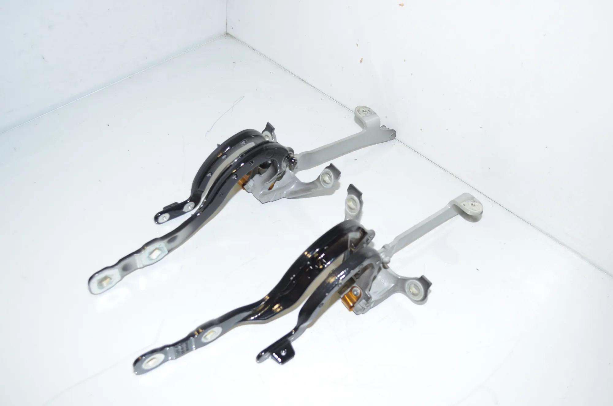 Left Side Bootlid Hinge – OEM 7390414 · BMW 5 Touring (G31) (2017 - -) 520 d 2019