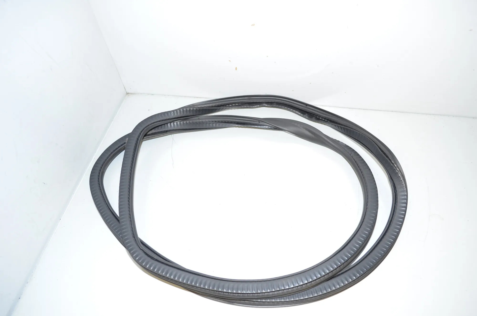 Rear Left Door Seal Rubber – OEM 7468733 · BMW 5 Touring (G31) (2017 - -) 520 d 2019 – 2