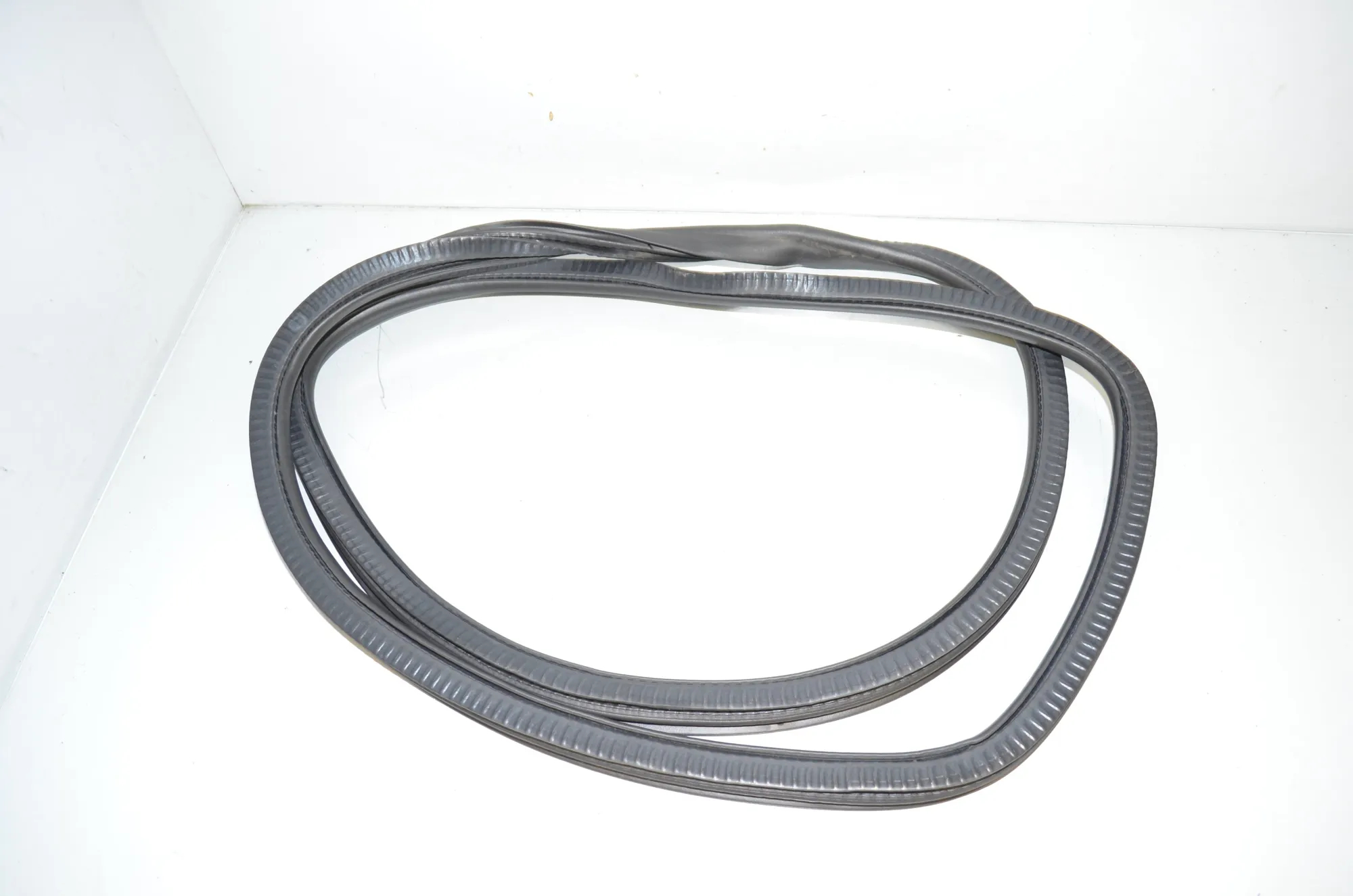 Rear Right Door Seal Rubber – OEM 7468733 · BMW 5 Touring (G31) (2017 - -) 520 d 2019 – 3
