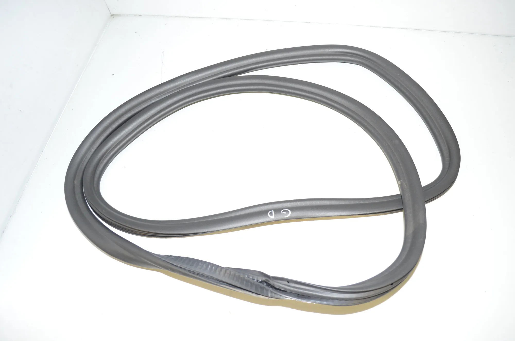 Rear Right Door Seal Rubber – OEM 7468733 · BMW 5 Touring (G31) (2017 - -) 520 d 2019 – 2