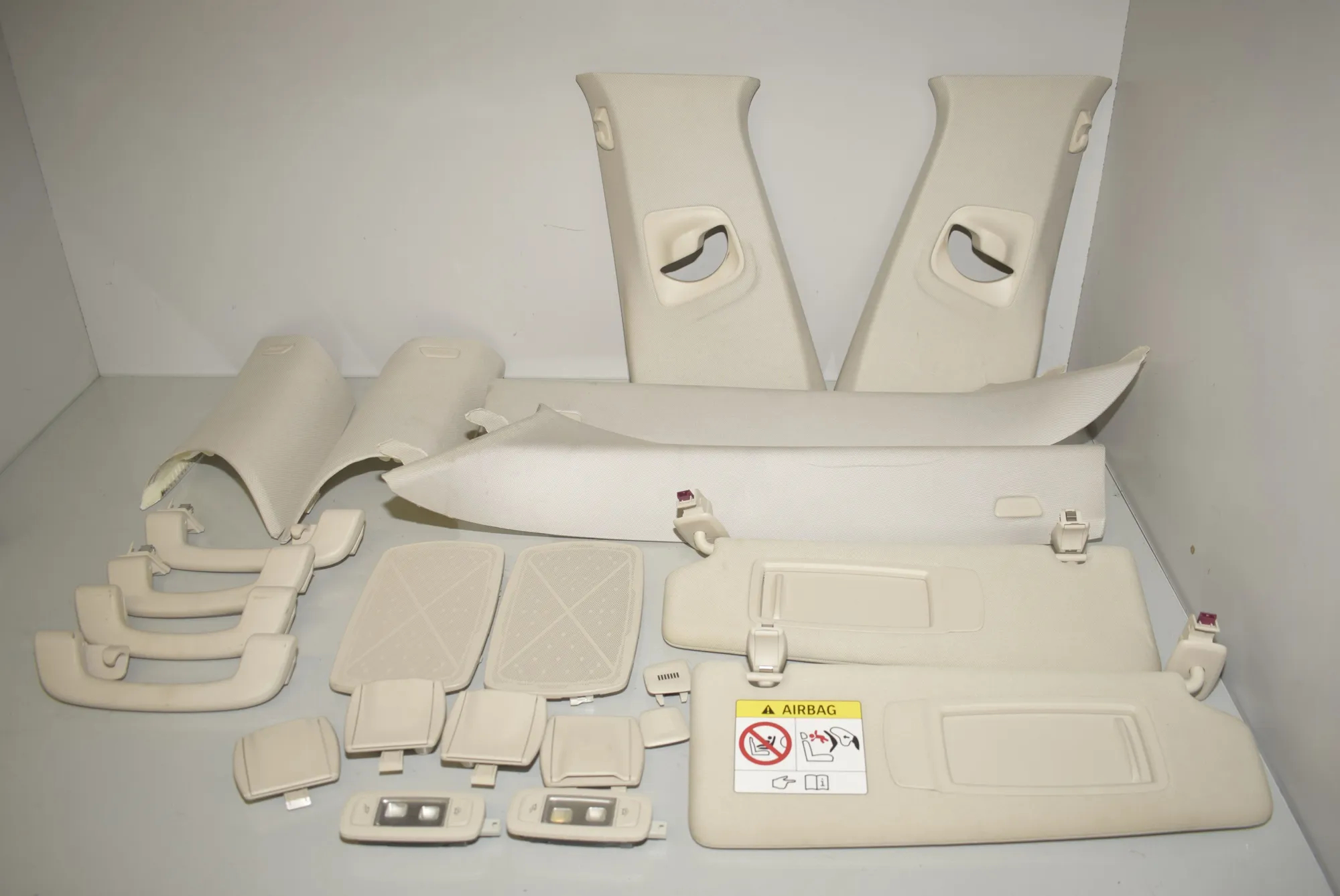 Interior Side Pillars Trim Kit – OEM 7000491 · BMW 5 Touring (G31) (2017 - -) 520 d 2019 – 2